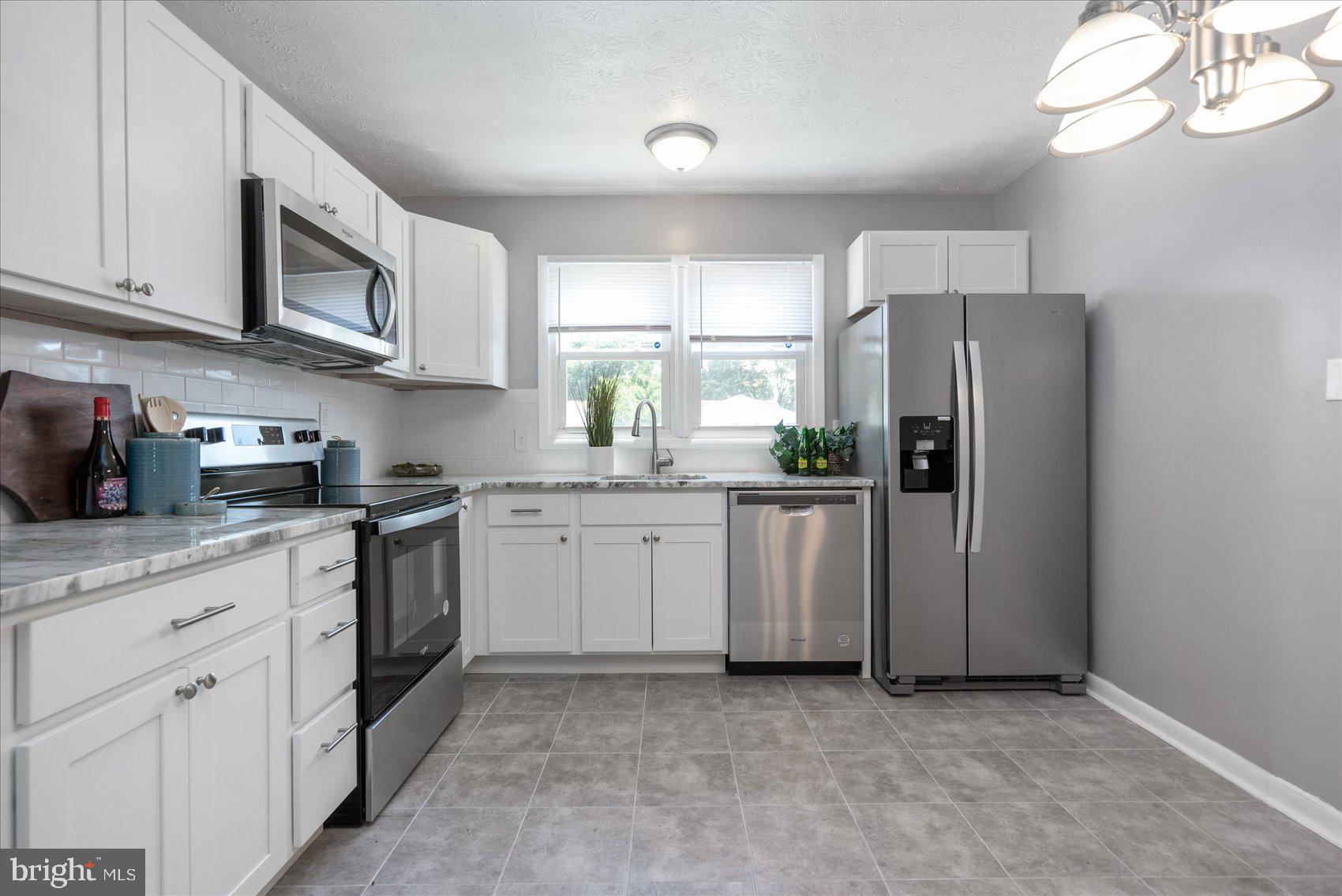 CHADWICK MANOR - Residential