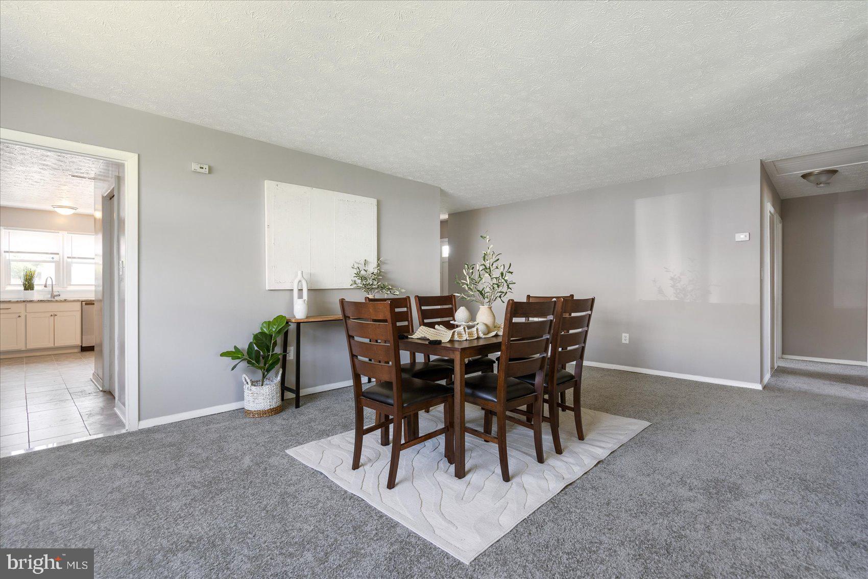 CHADWICK MANOR - Residential