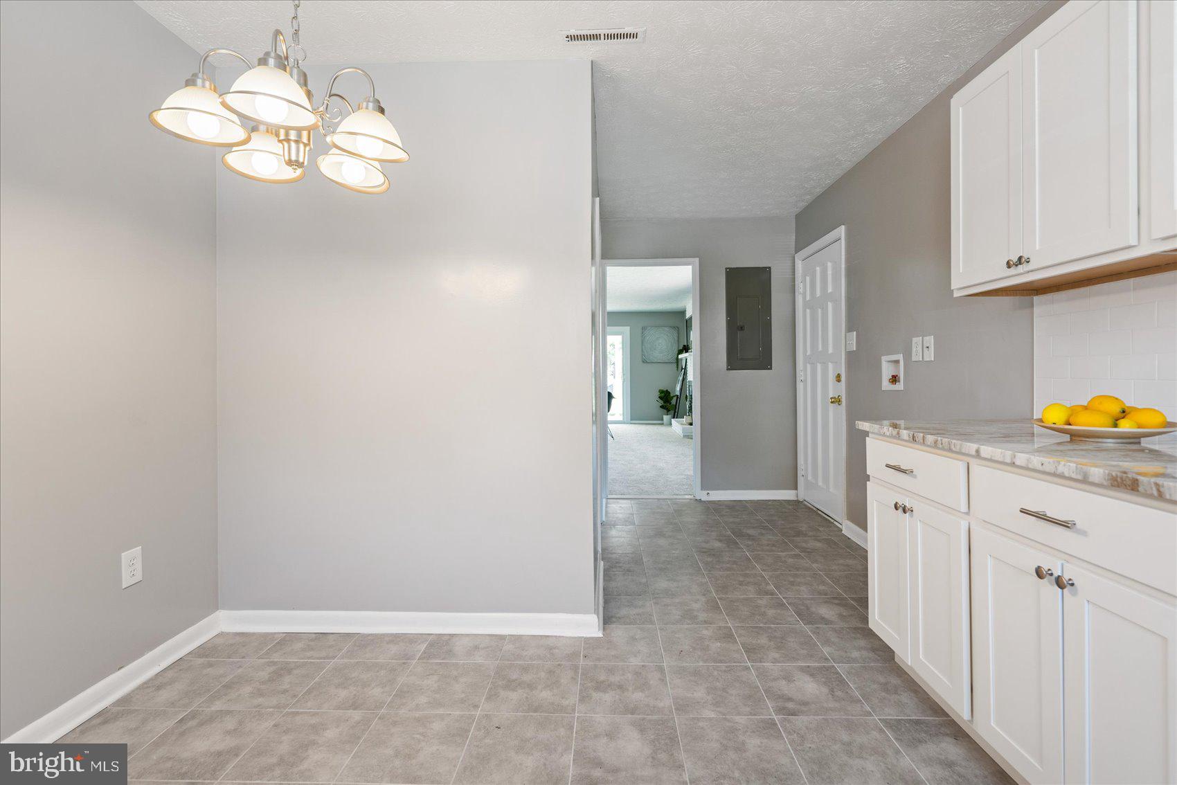 CHADWICK MANOR - Residential