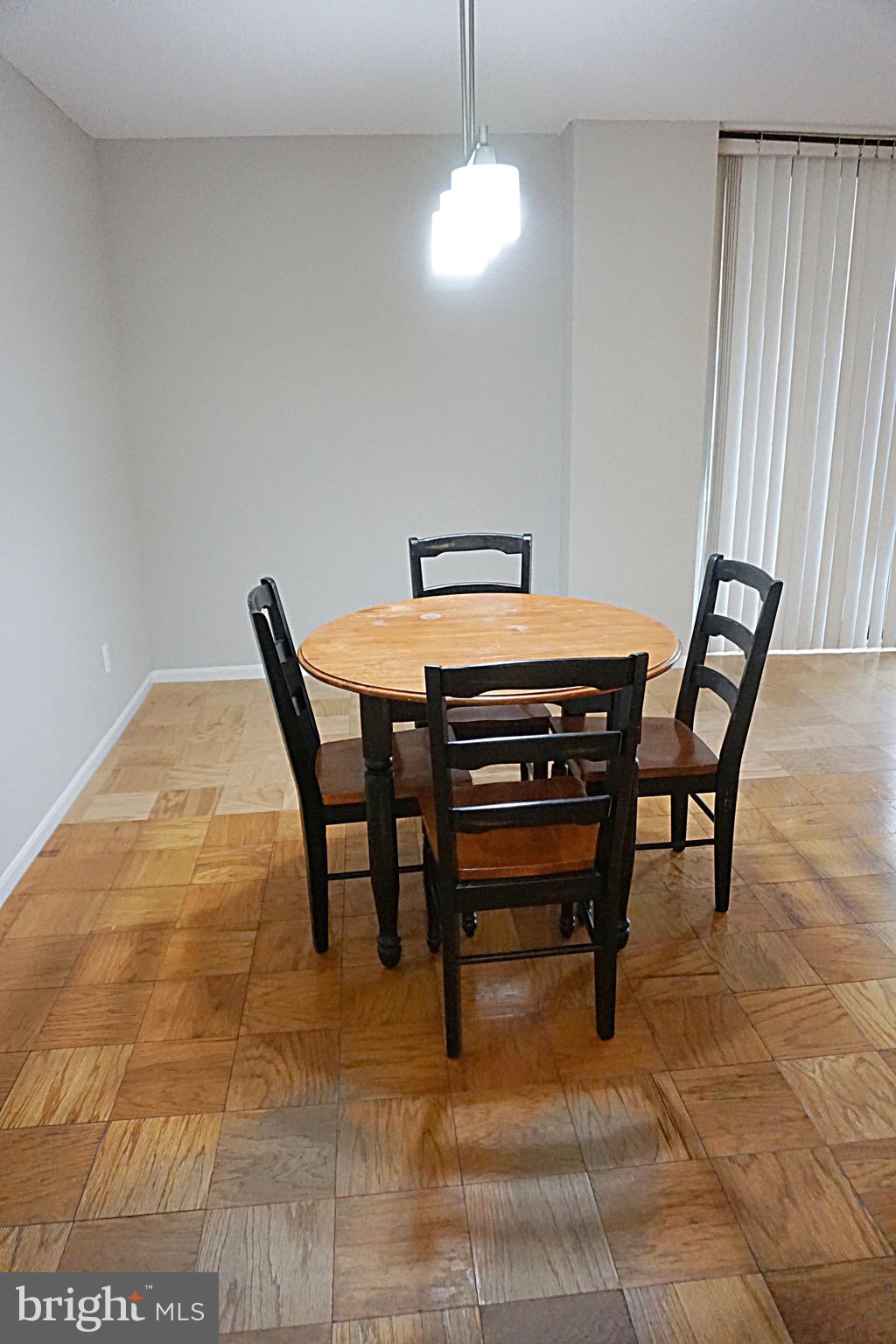 AMERICANA CENTRE - Residential