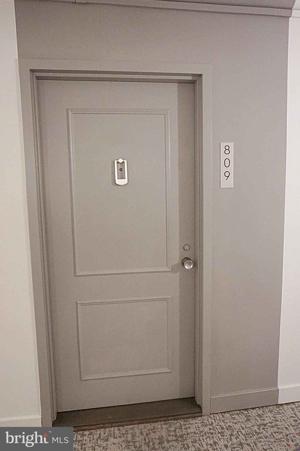 4 MONROE STREET 4-809