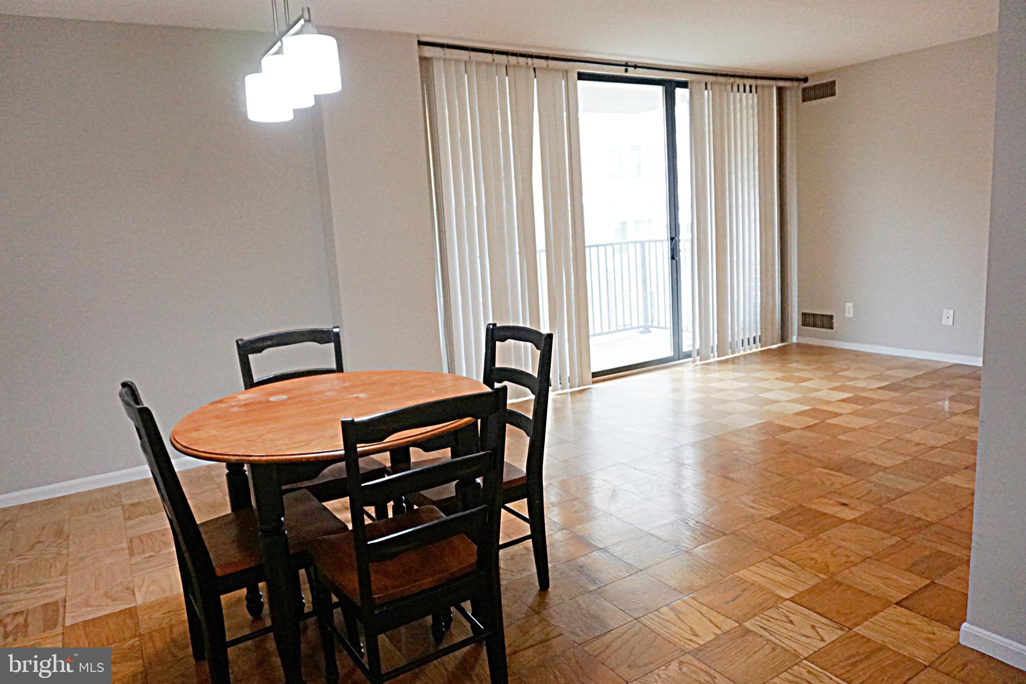 AMERICANA CENTRE - Residential