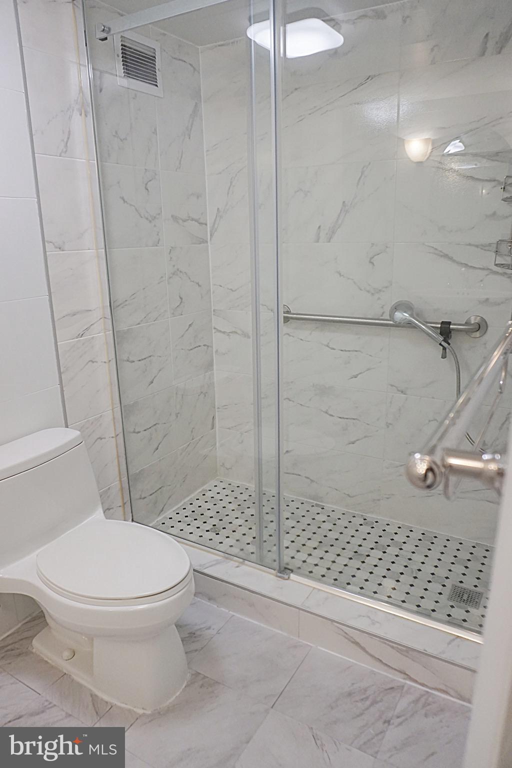 AMERICANA CENTRE - Residential