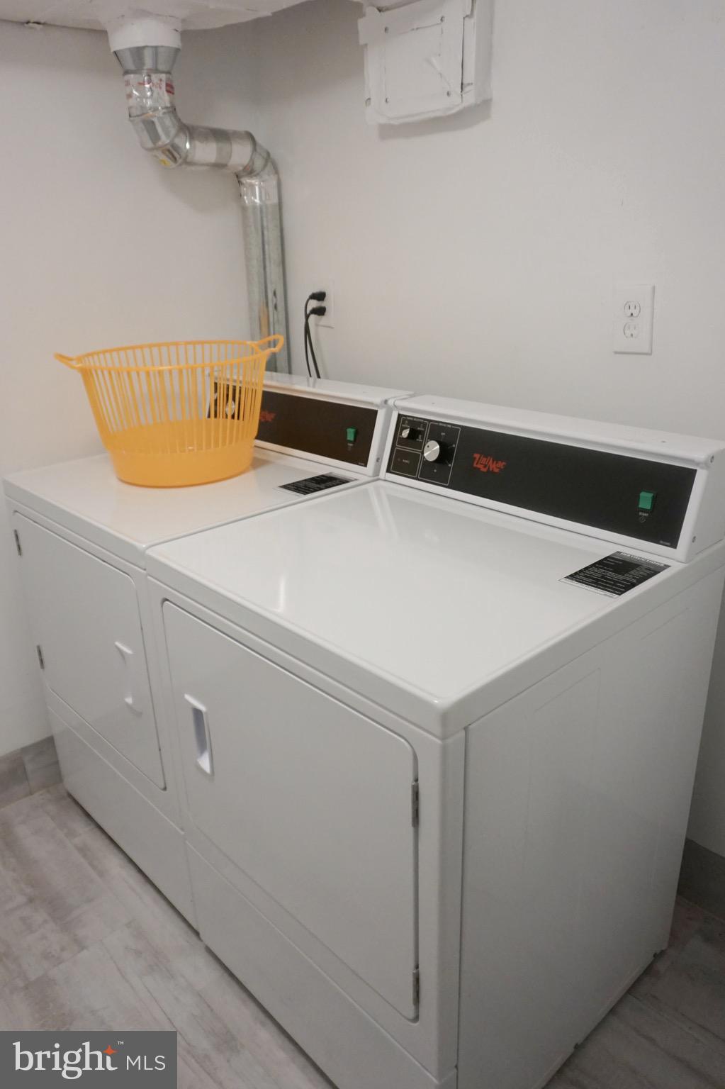 AMERICANA CENTRE - Residential