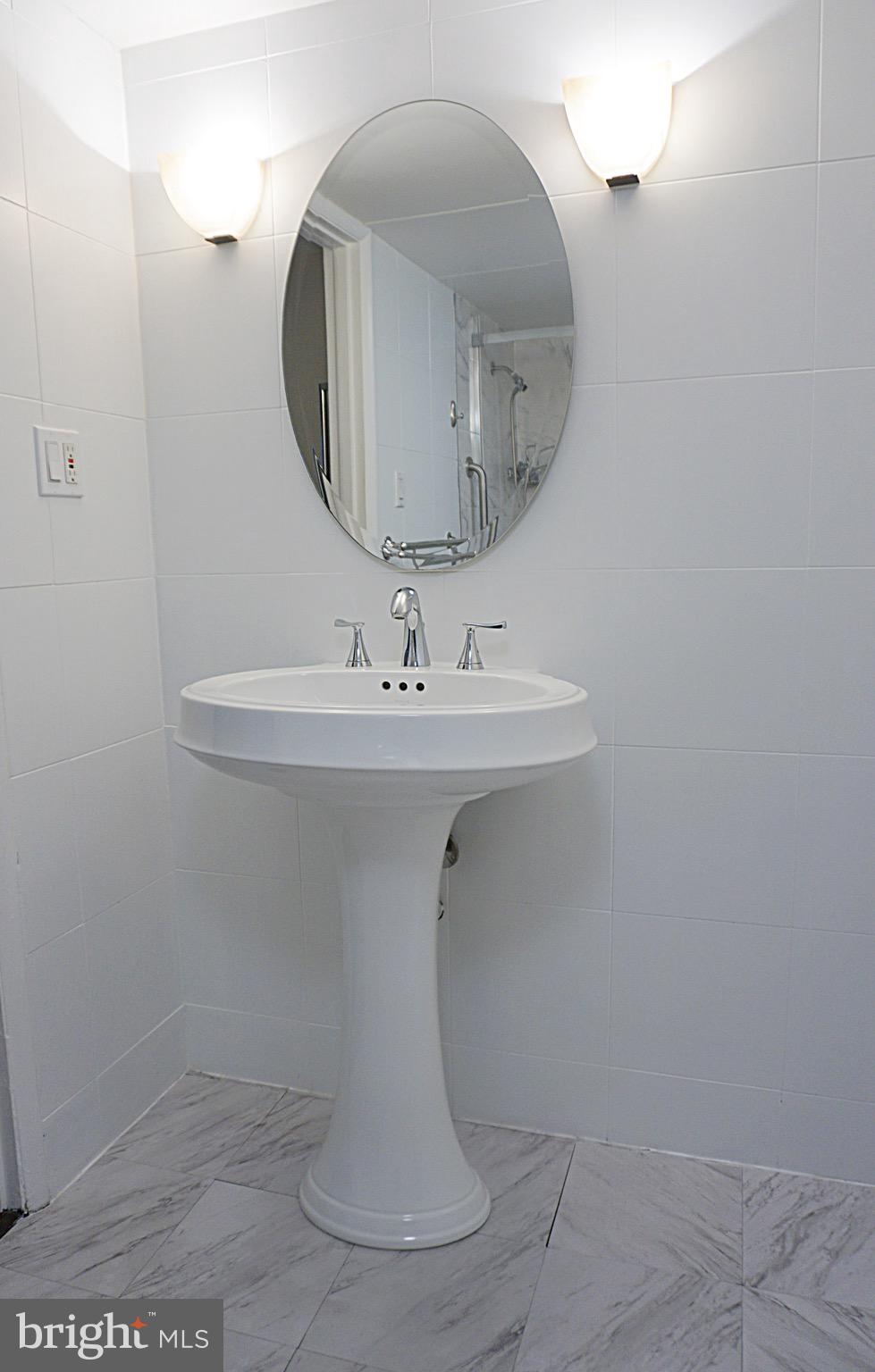 AMERICANA CENTRE - Residential