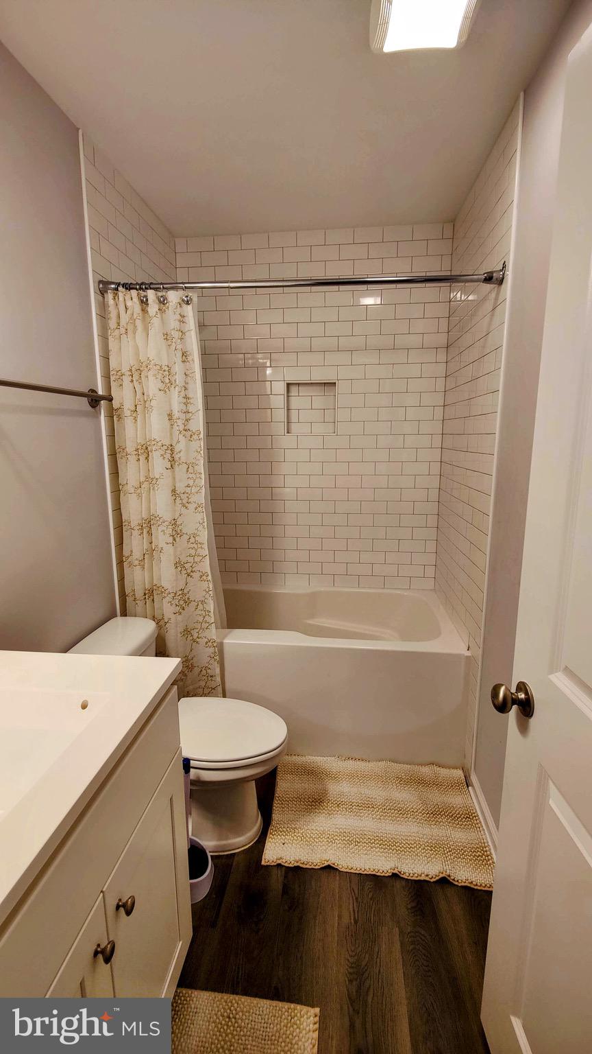 ELIZABETH STATION - Residential Lease