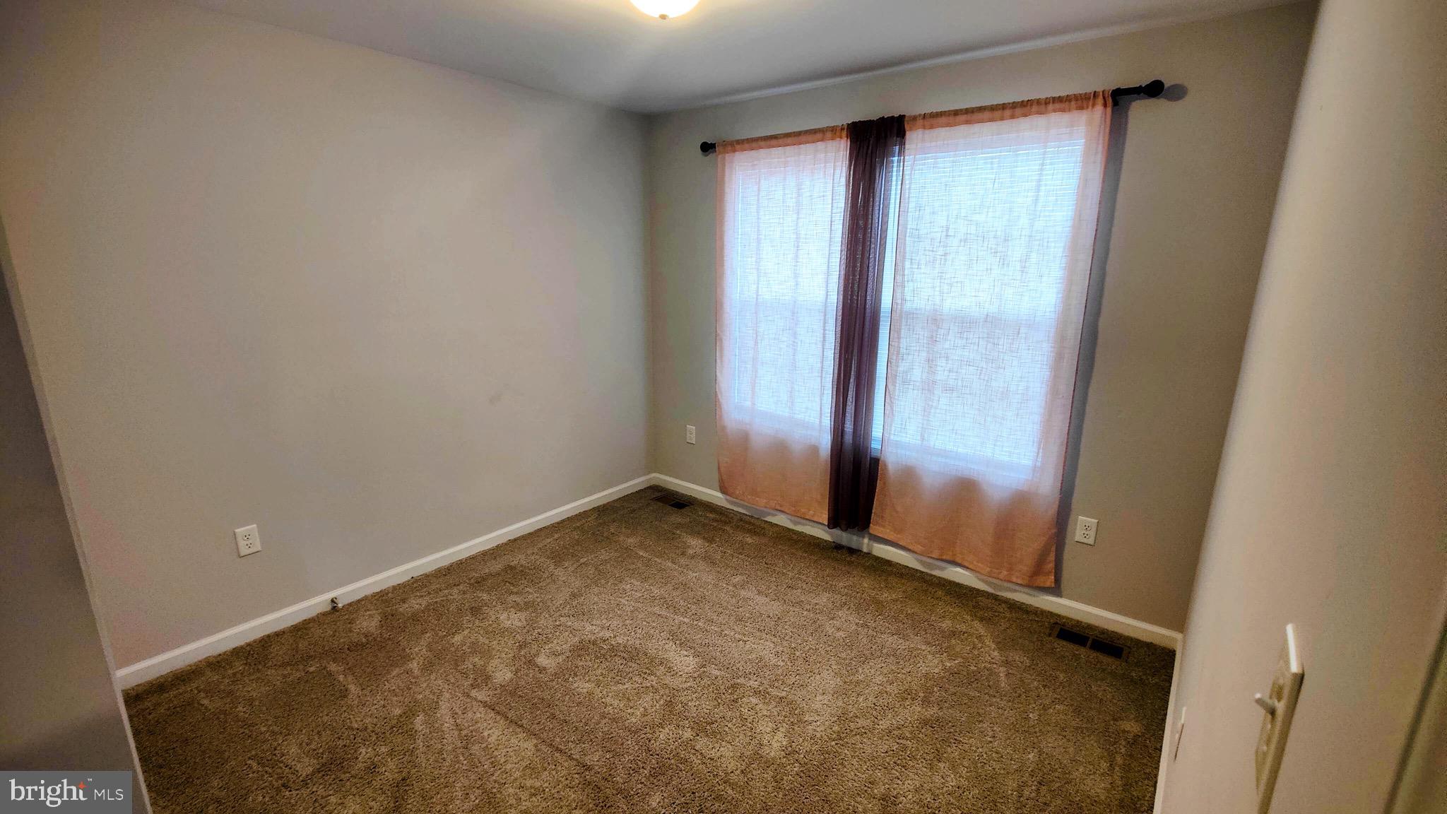 ELIZABETH STATION - Residential Lease