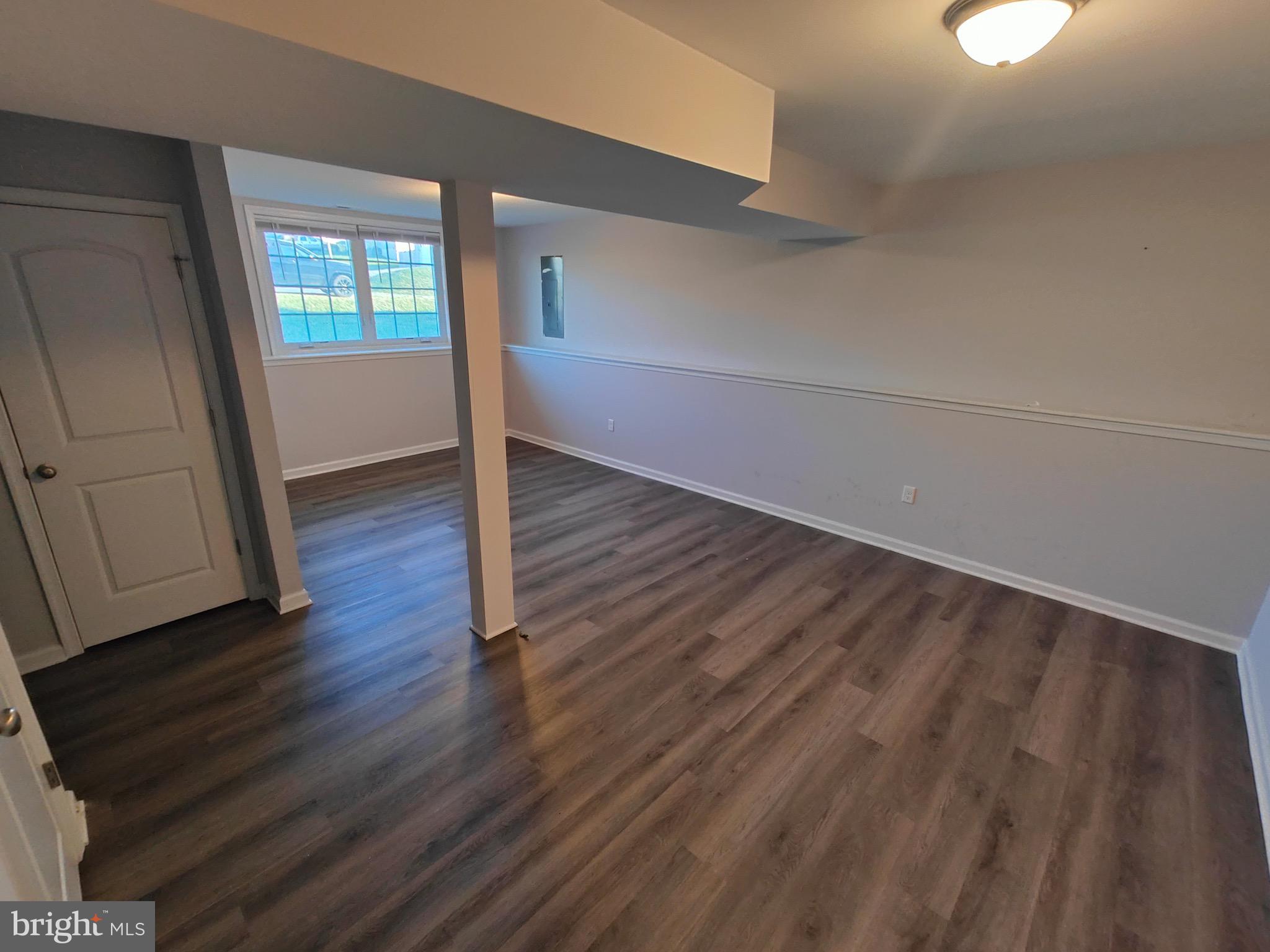 ELIZABETH STATION - Residential Lease