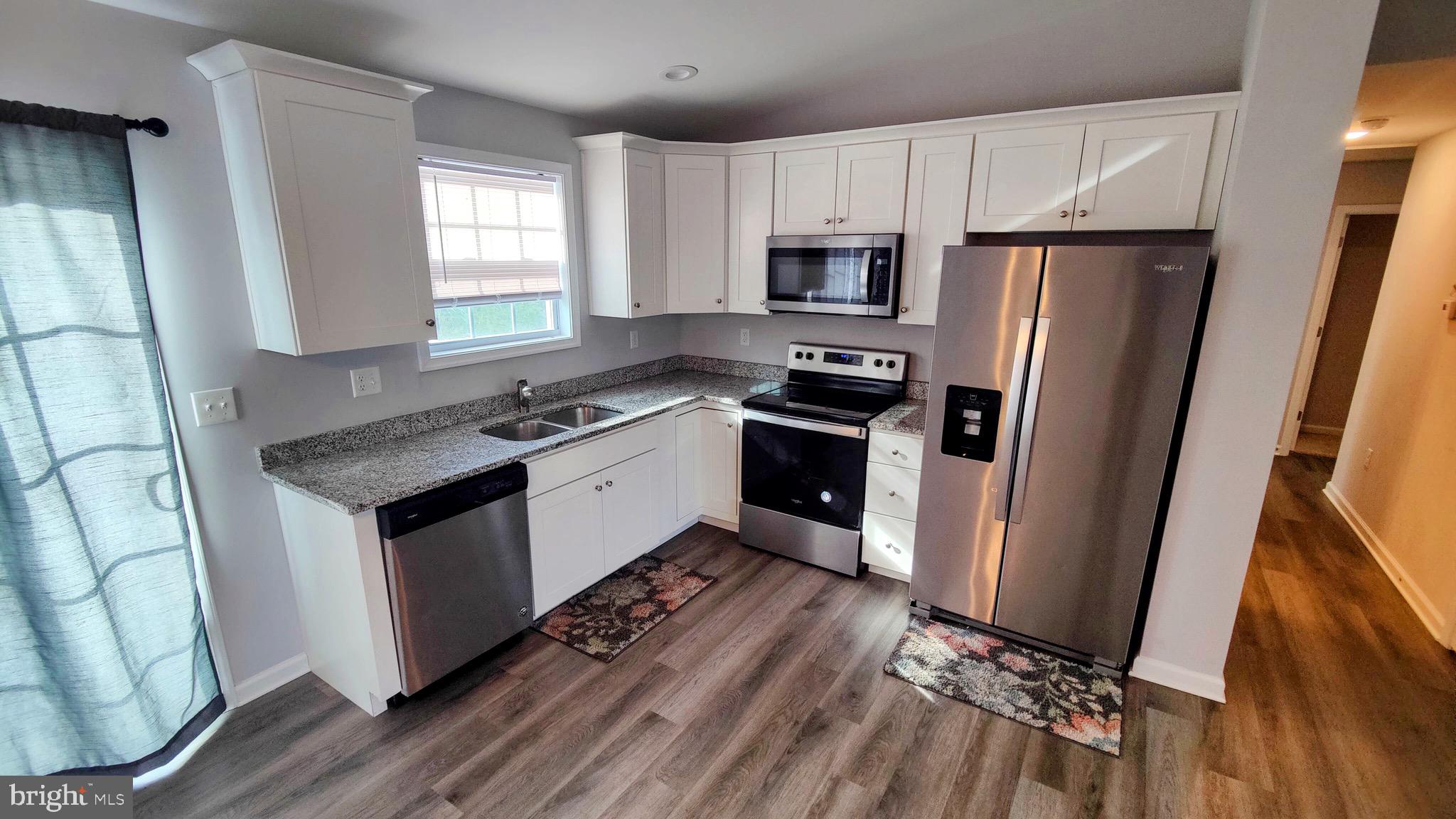 ELIZABETH STATION - Residential Lease