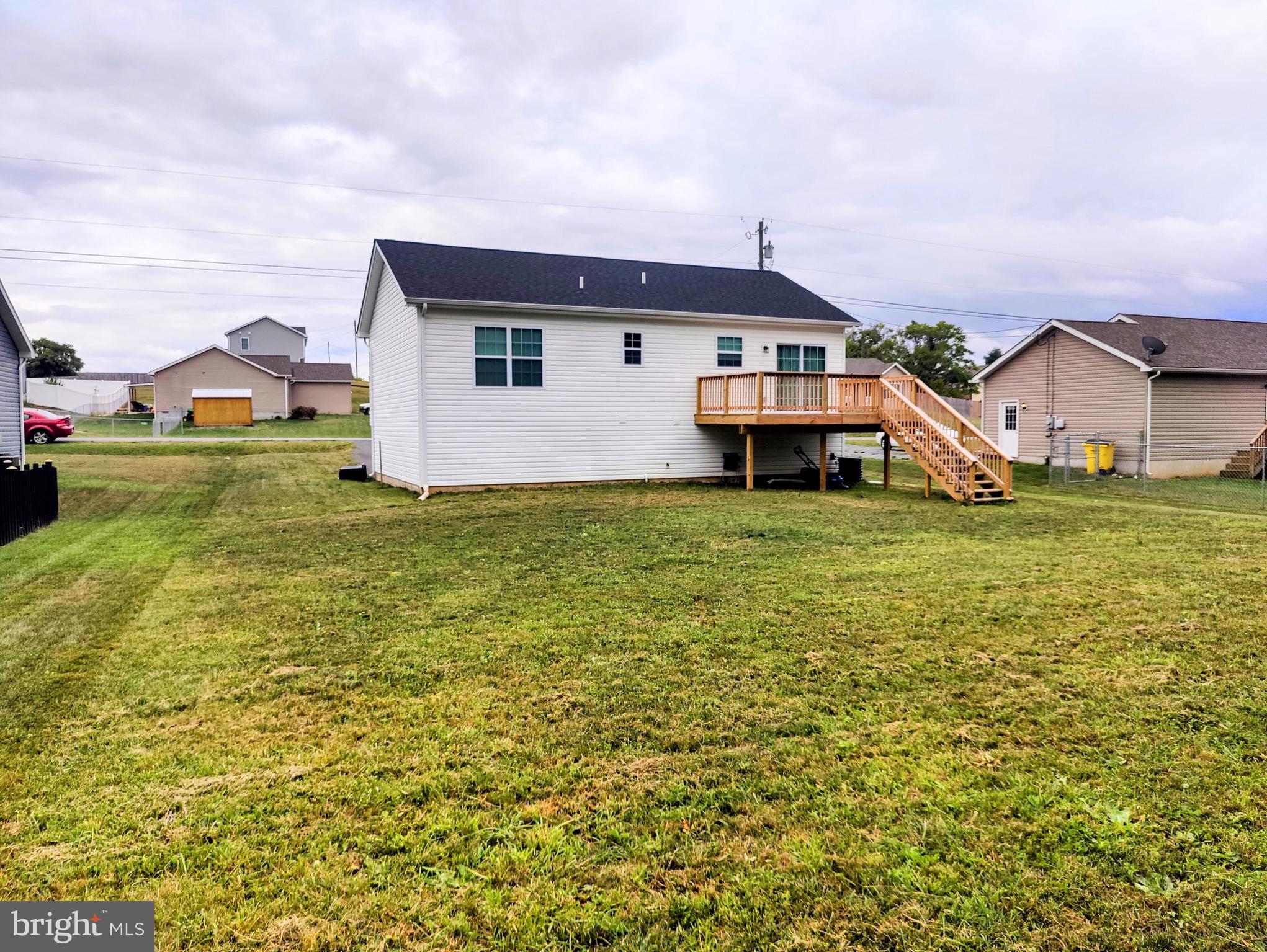 ELIZABETH STATION - Residential Lease