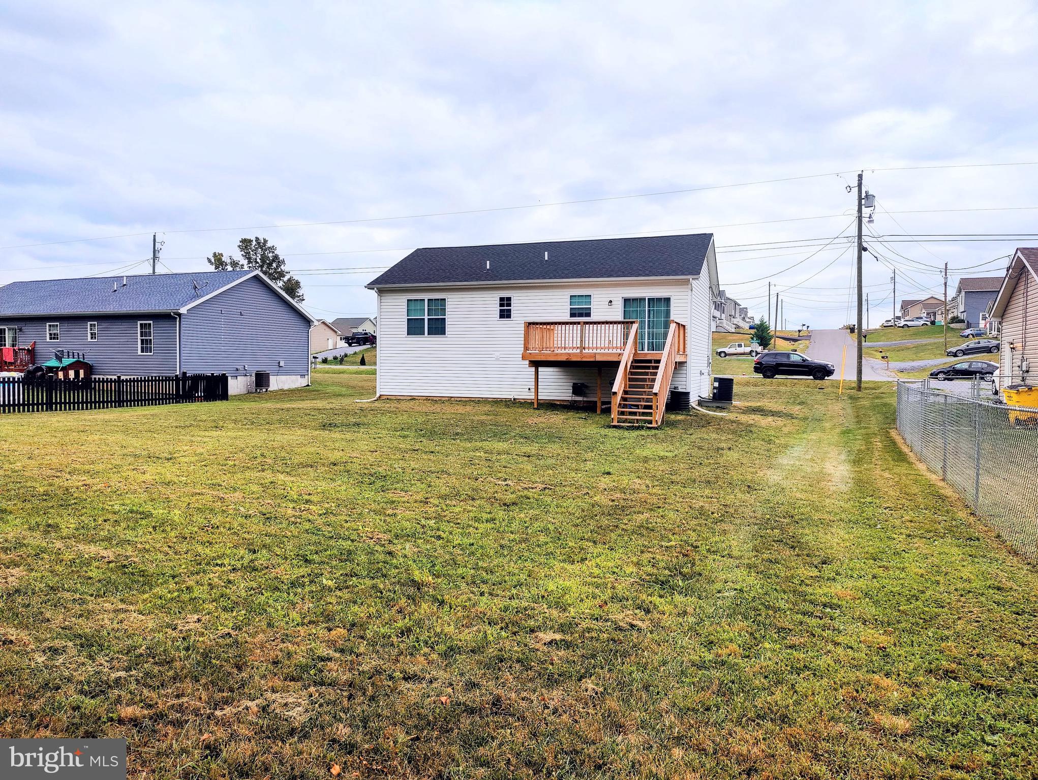 ELIZABETH STATION - Residential Lease