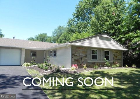 Photo of 41 Eastgate Lane, WILLINGBORO, NJ 08046 (MLS # NJBL2106228)