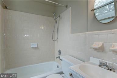 DUPONT CIRCLE - Residential Lease