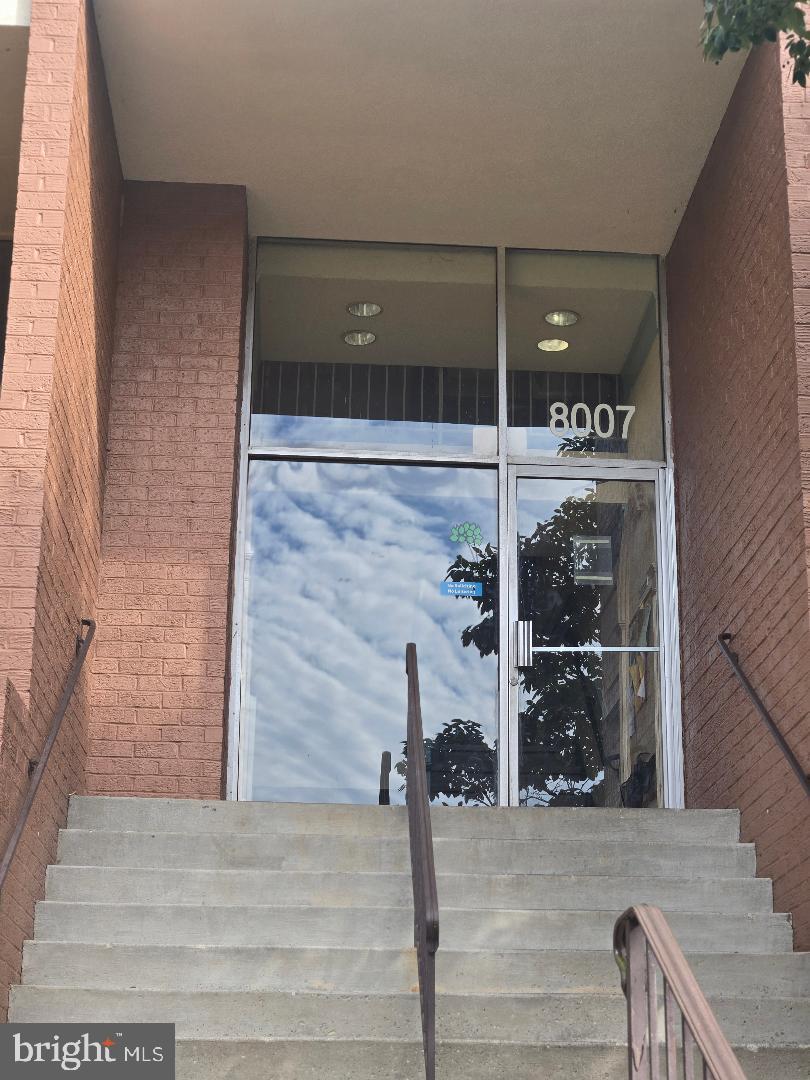 GREENBRIAR CONDO PHASE I - Residential Lease