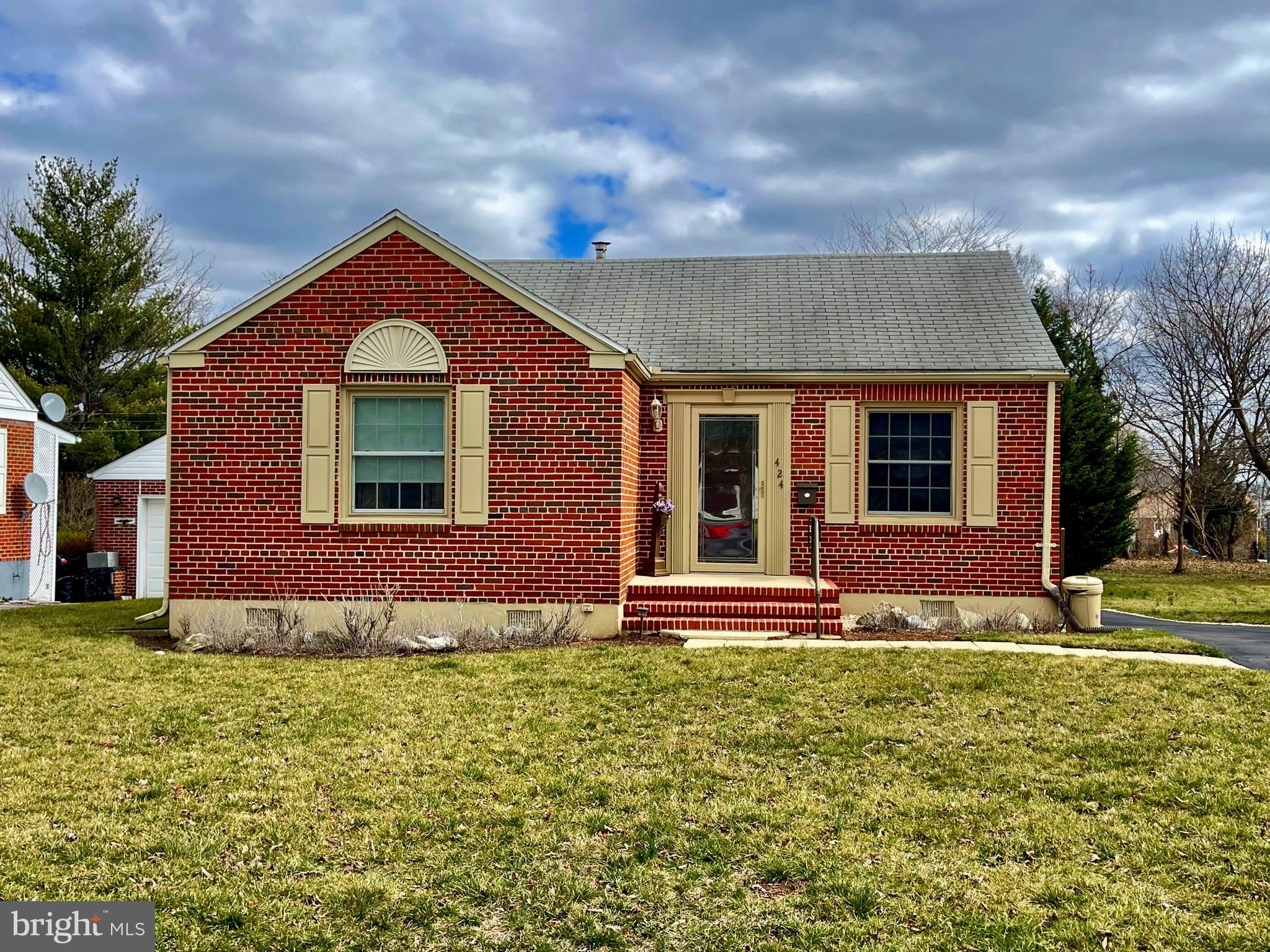 BERKELEY MANOR - Residential
