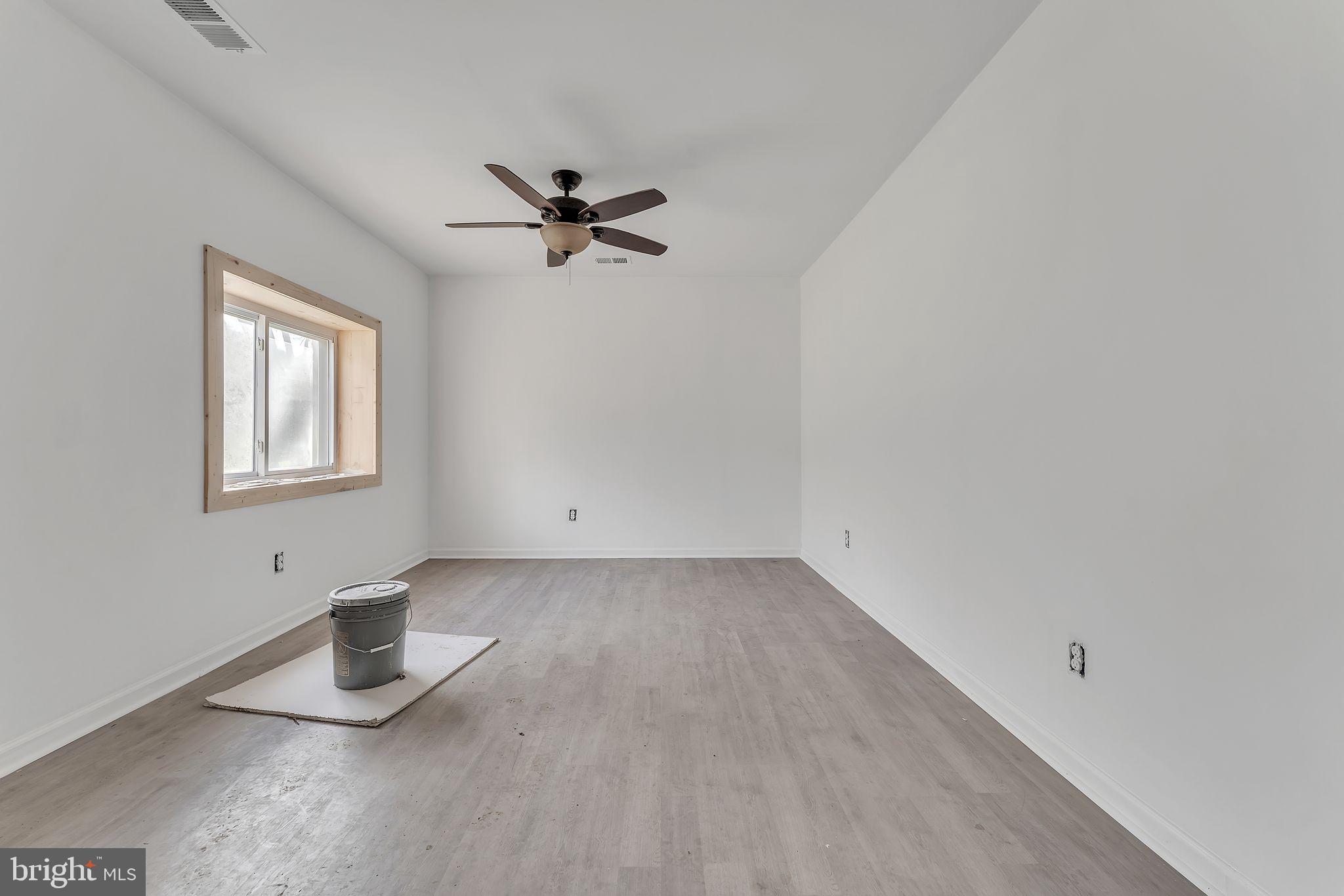 FORT ASHBY ROAD - Residential