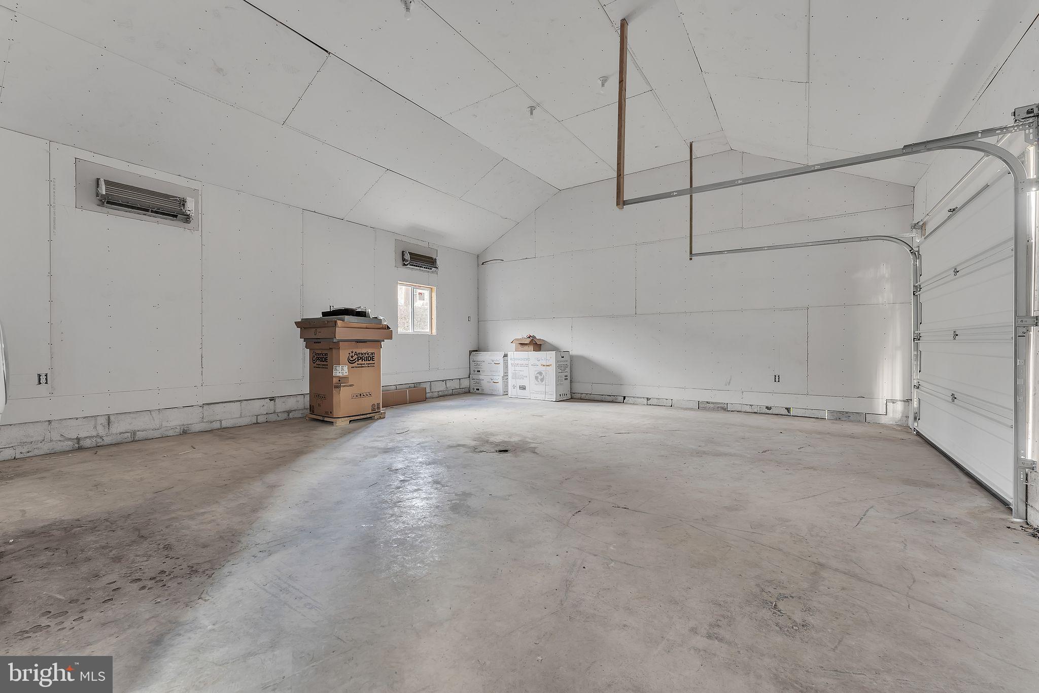 FORT ASHBY ROAD - Residential