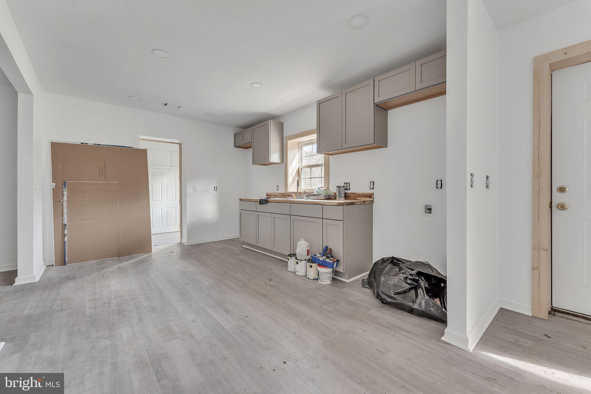 FORT ASHBY ROAD - Residential