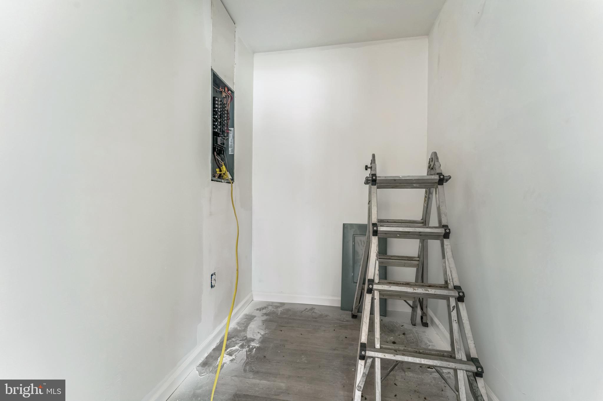 FORT ASHBY ROAD - Residential