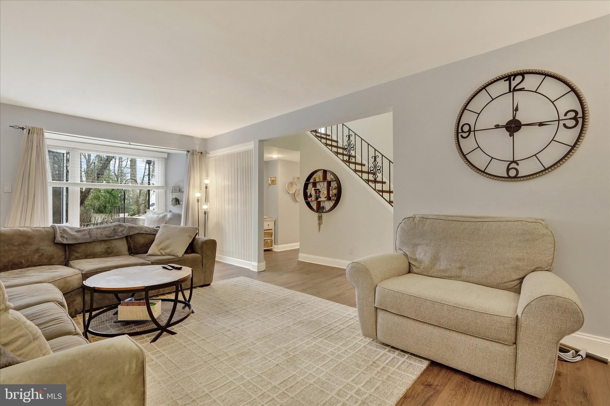 197 E CHELSEA CIRCLE