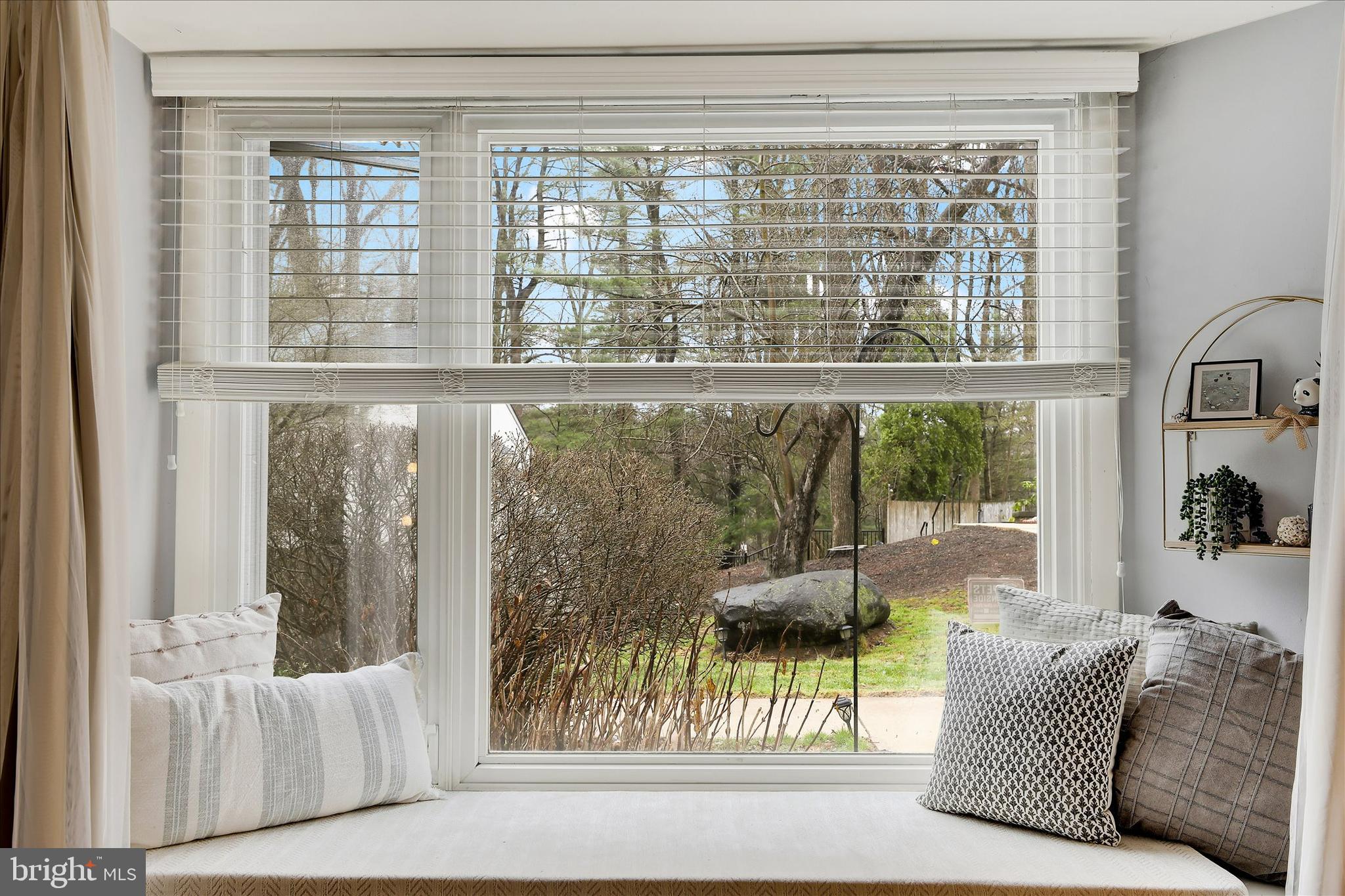 197 E CHELSEA CIRCLE