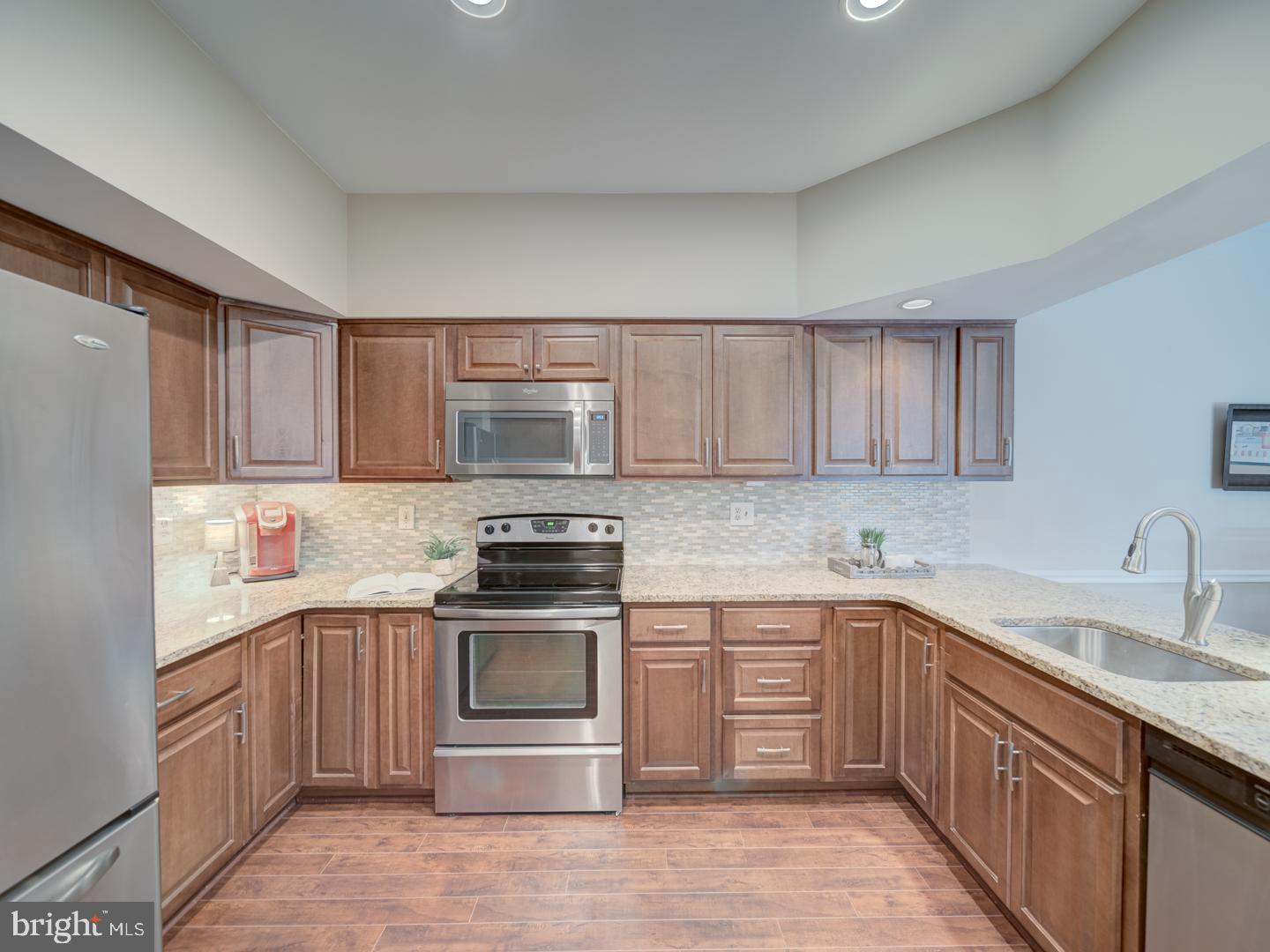 RIVA TRACE/SUMMER PLACE - Residential