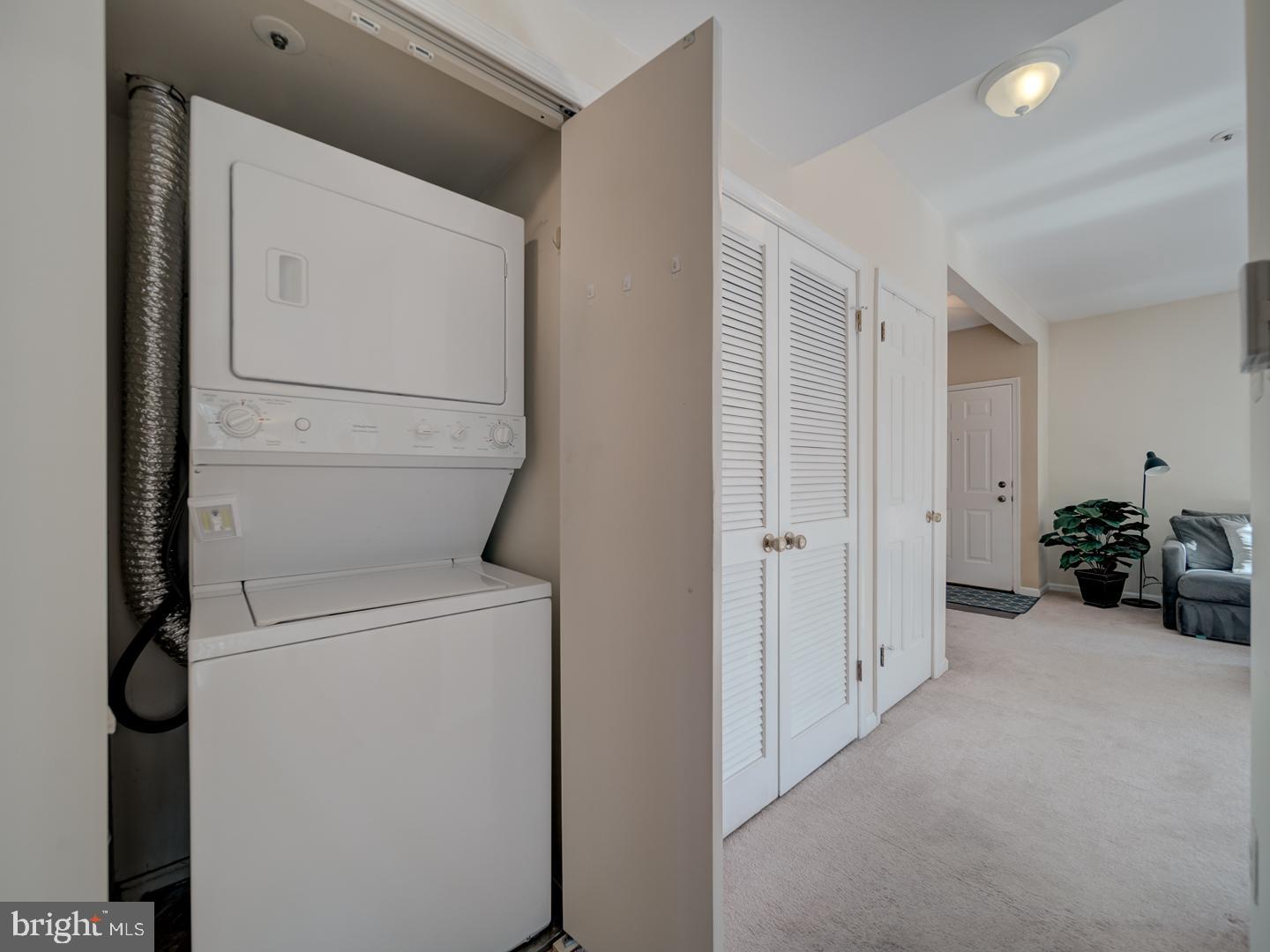 RIVA TRACE/SUMMER PLACE - Residential