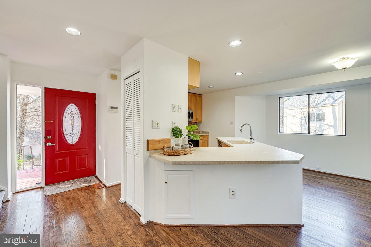 1661 CEDAR HOLLOW WAY