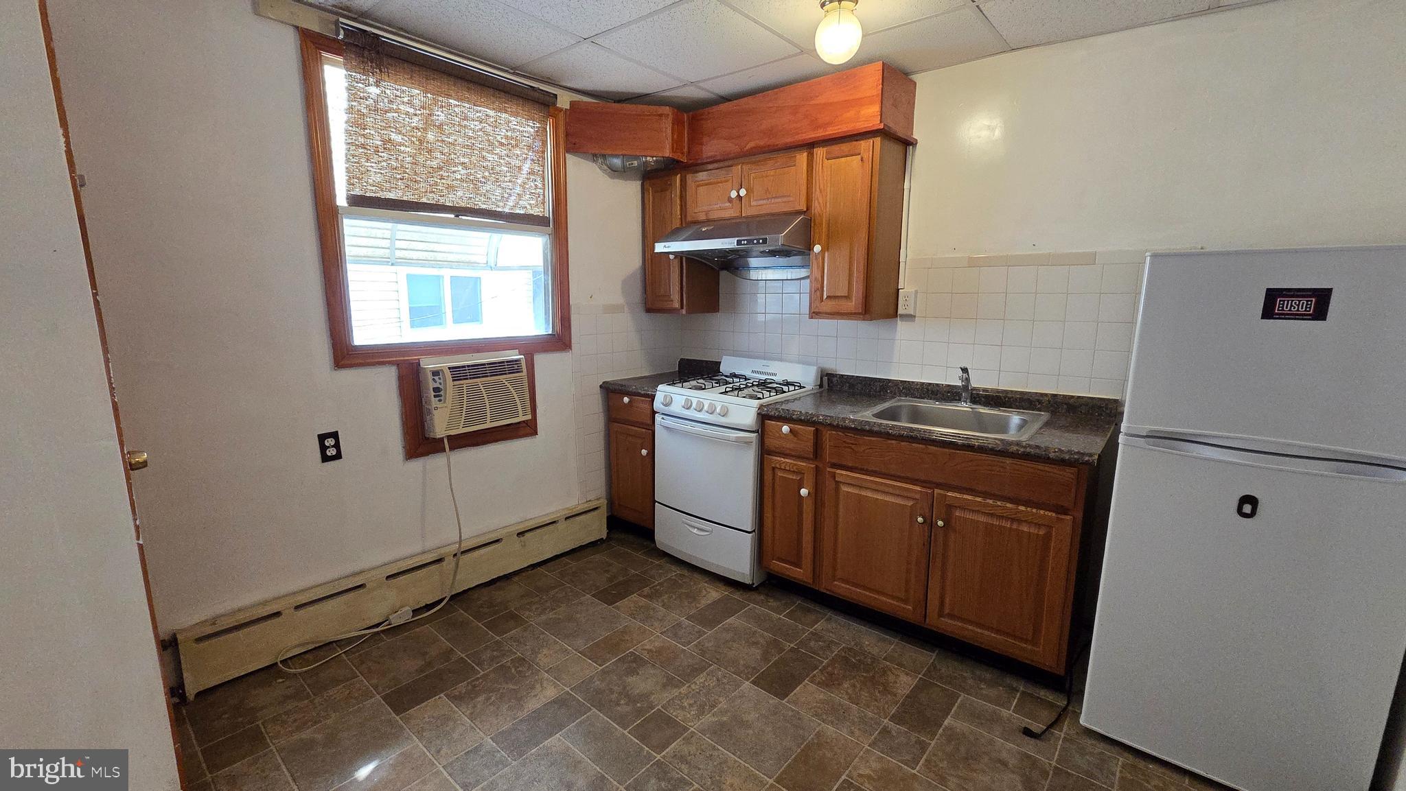 PASSYUNK SQUARE - Residential Lease