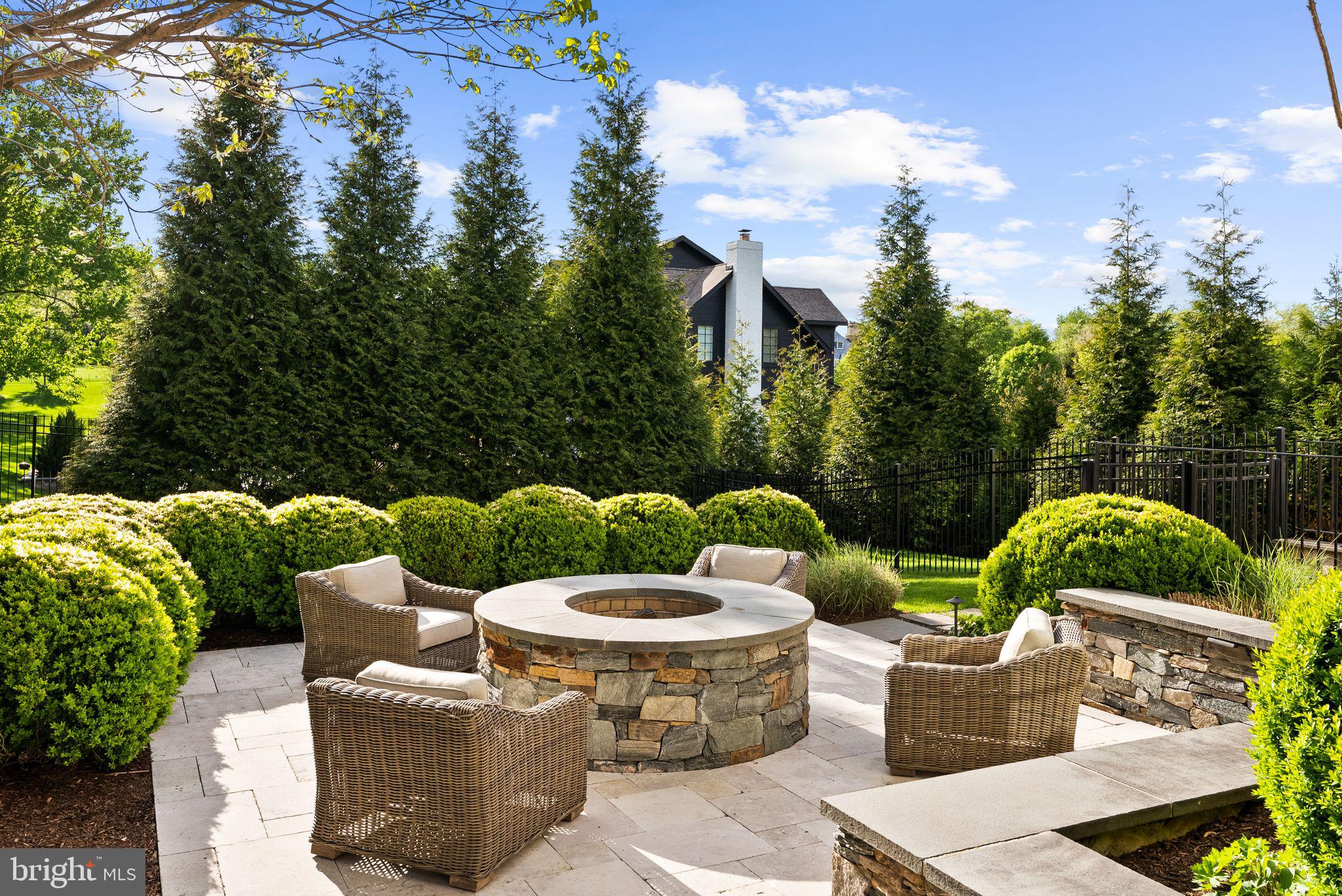 WORTHINGTON GREEN - Residential