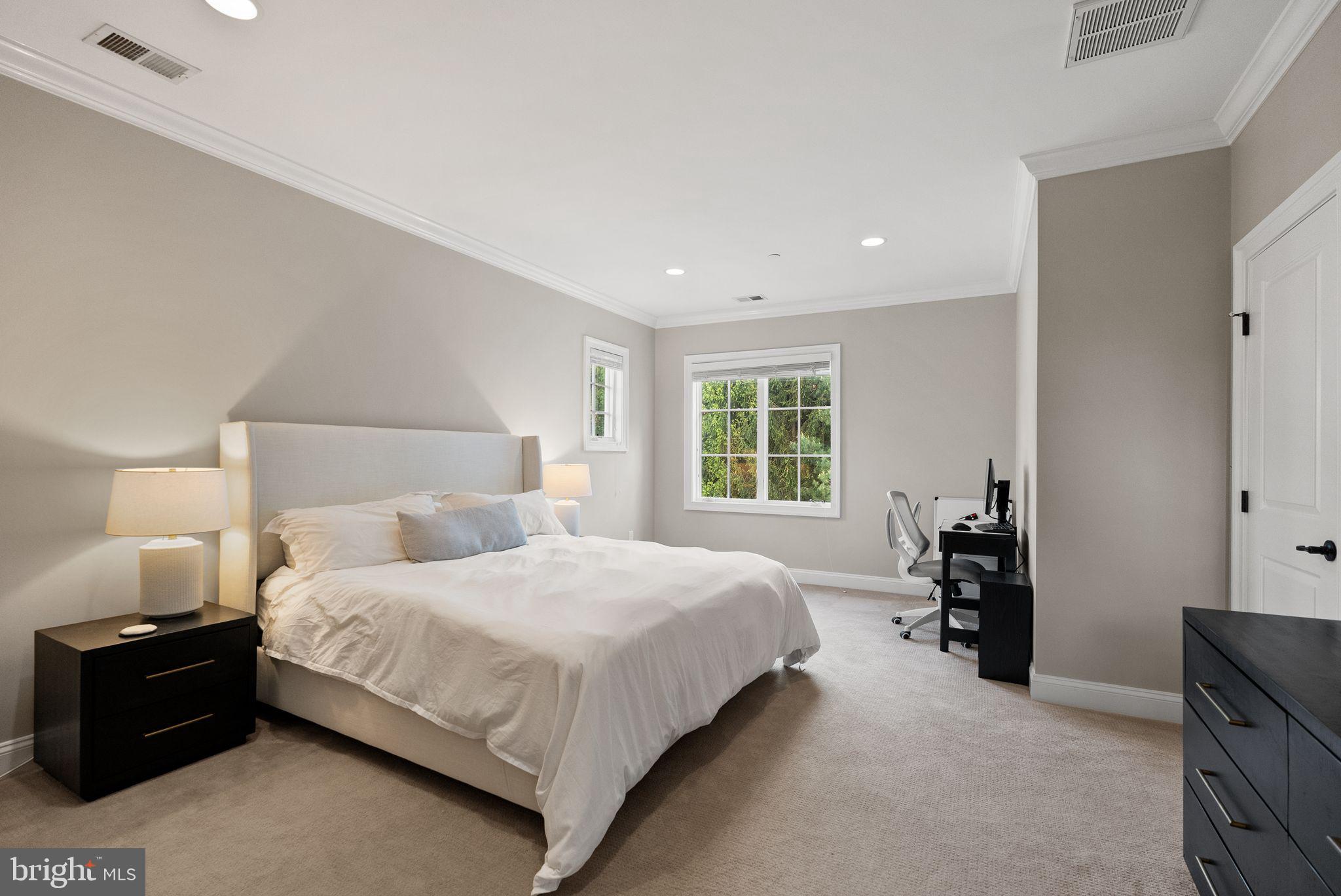 WORTHINGTON GREEN - Residential