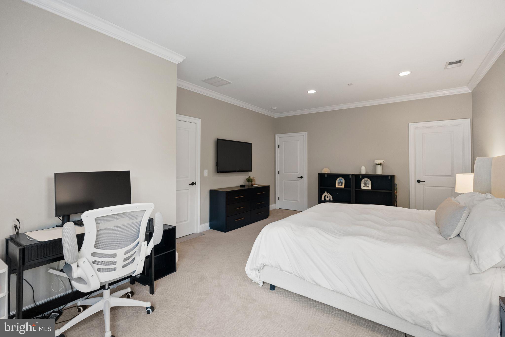WORTHINGTON GREEN - Residential