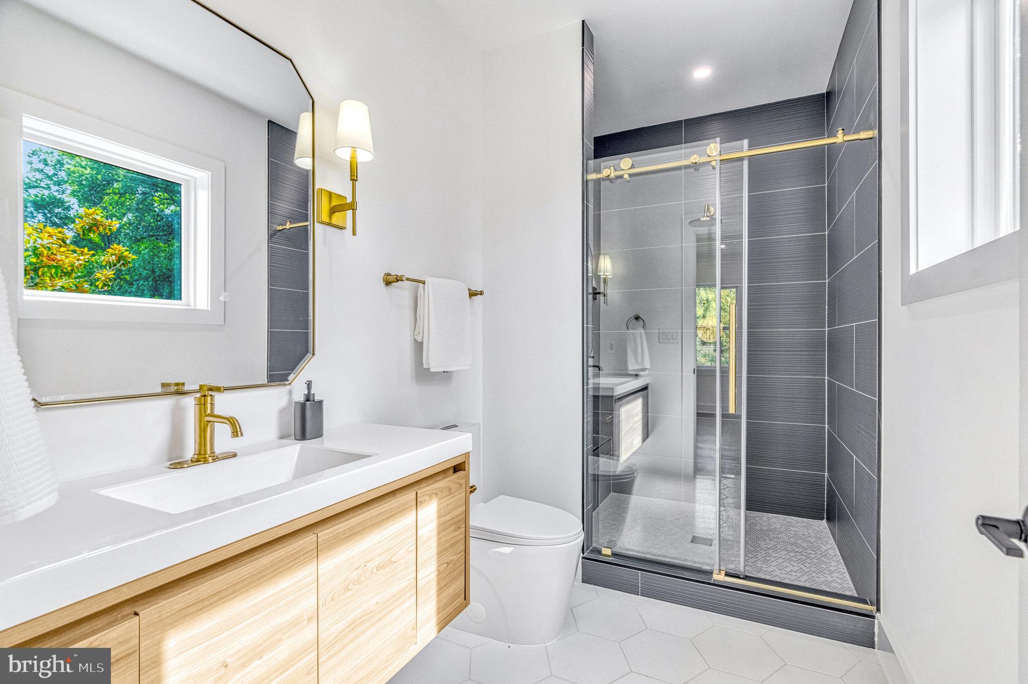 WESTBRIAR COUNTRY CLUB MANOR - Residential