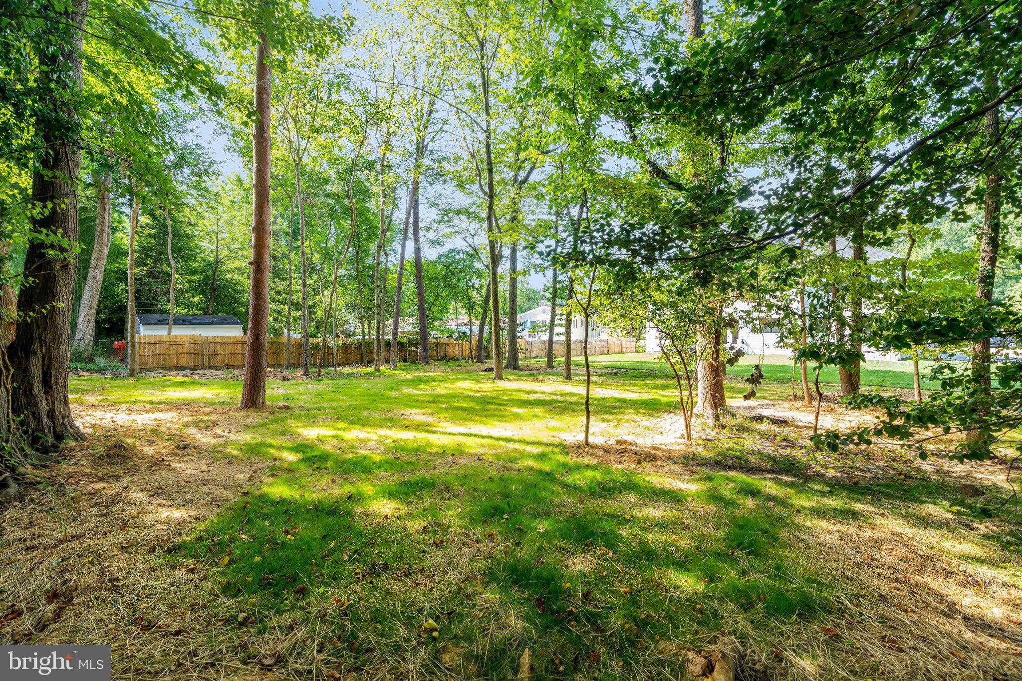 WESTBRIAR COUNTRY CLUB MANOR - Residential