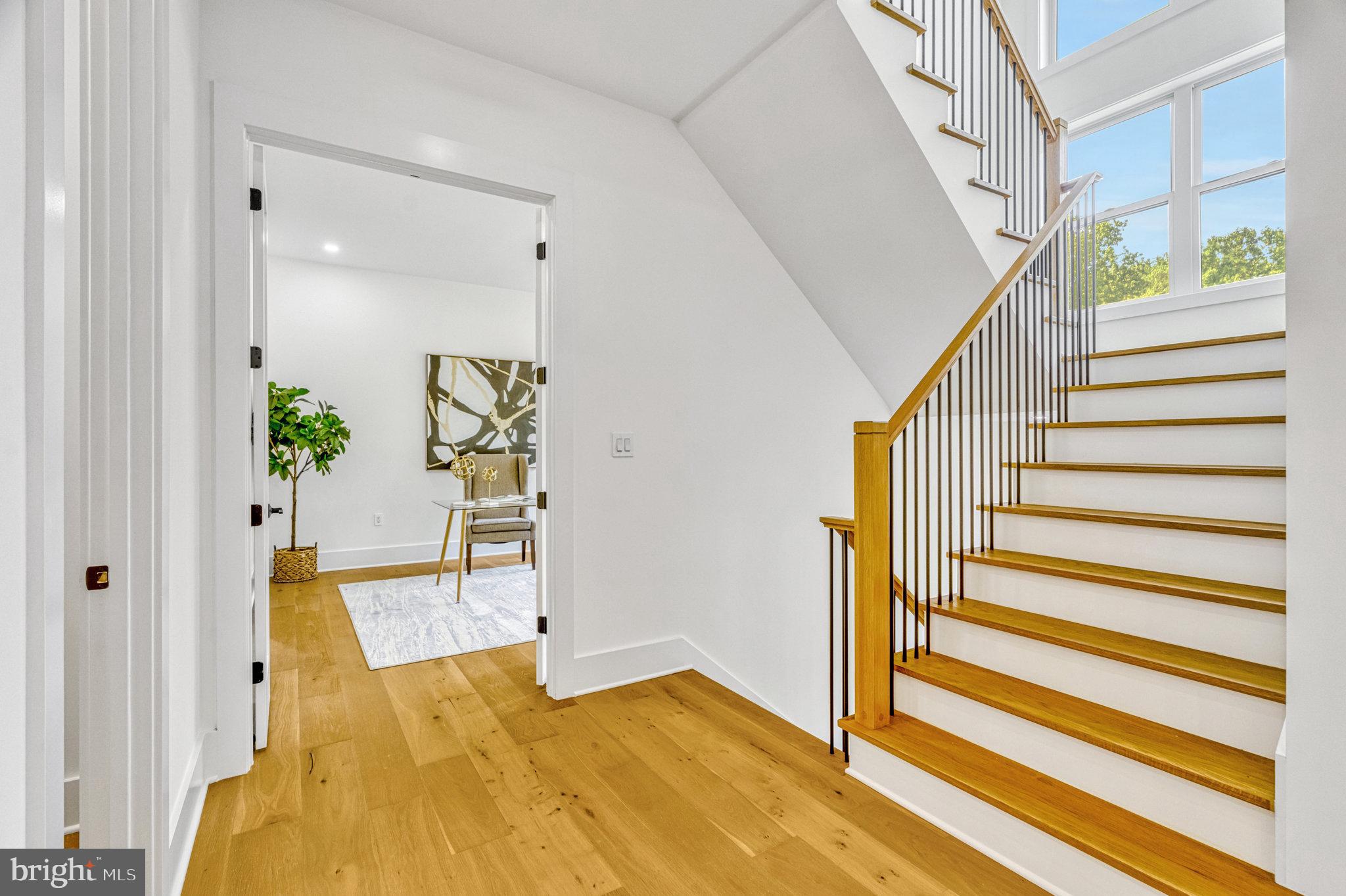 WESTBRIAR COUNTRY CLUB MANOR - Residential