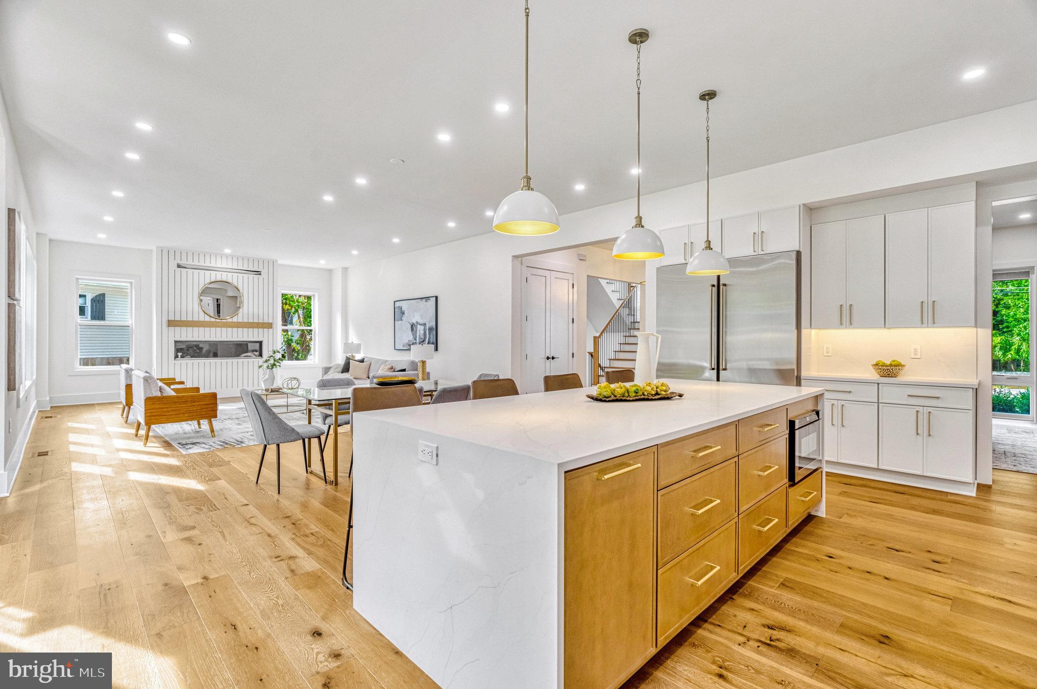 WESTBRIAR COUNTRY CLUB MANOR - Residential