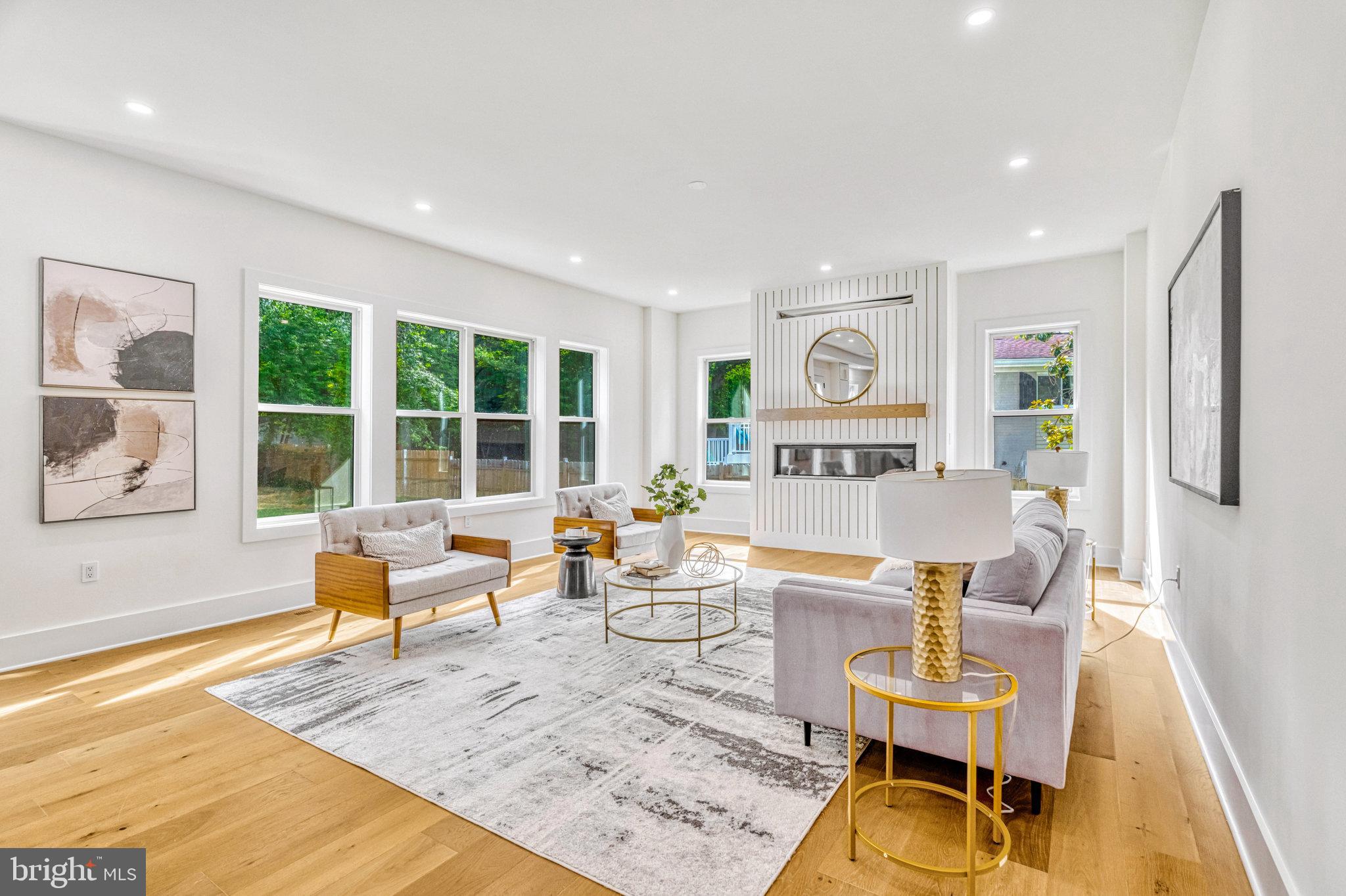 WESTBRIAR COUNTRY CLUB MANOR - Residential