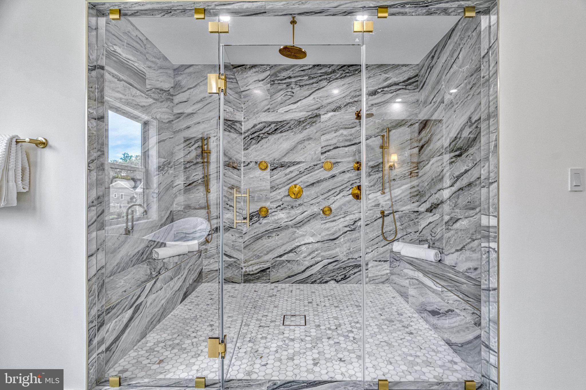 WESTBRIAR COUNTRY CLUB MANOR - Residential