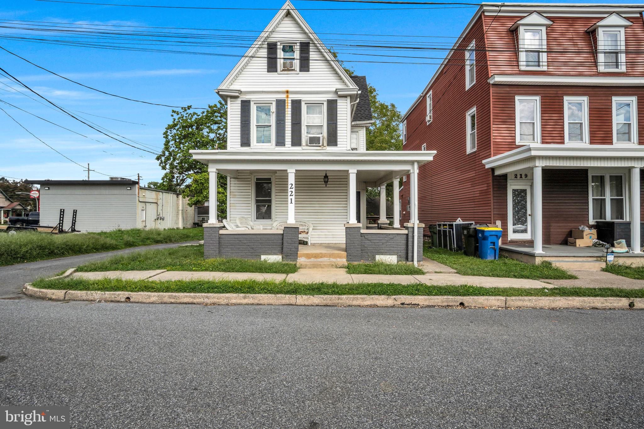 221 7TH STREET