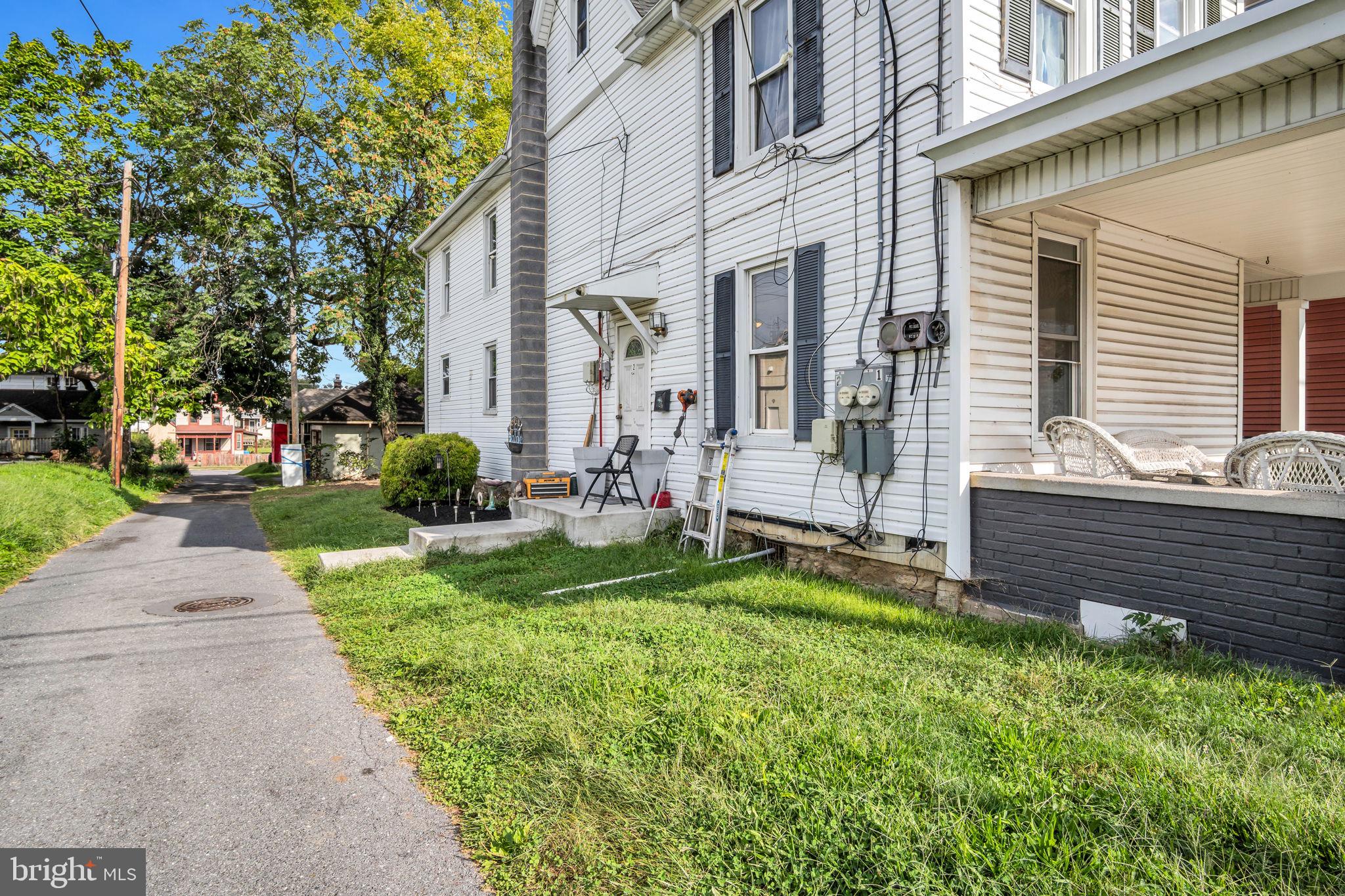 221 7TH STREET
