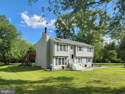 Photo of 4327 S Starcrest Drive, WARRENTON, VA 20187 (MLS # VAFQ2023670)