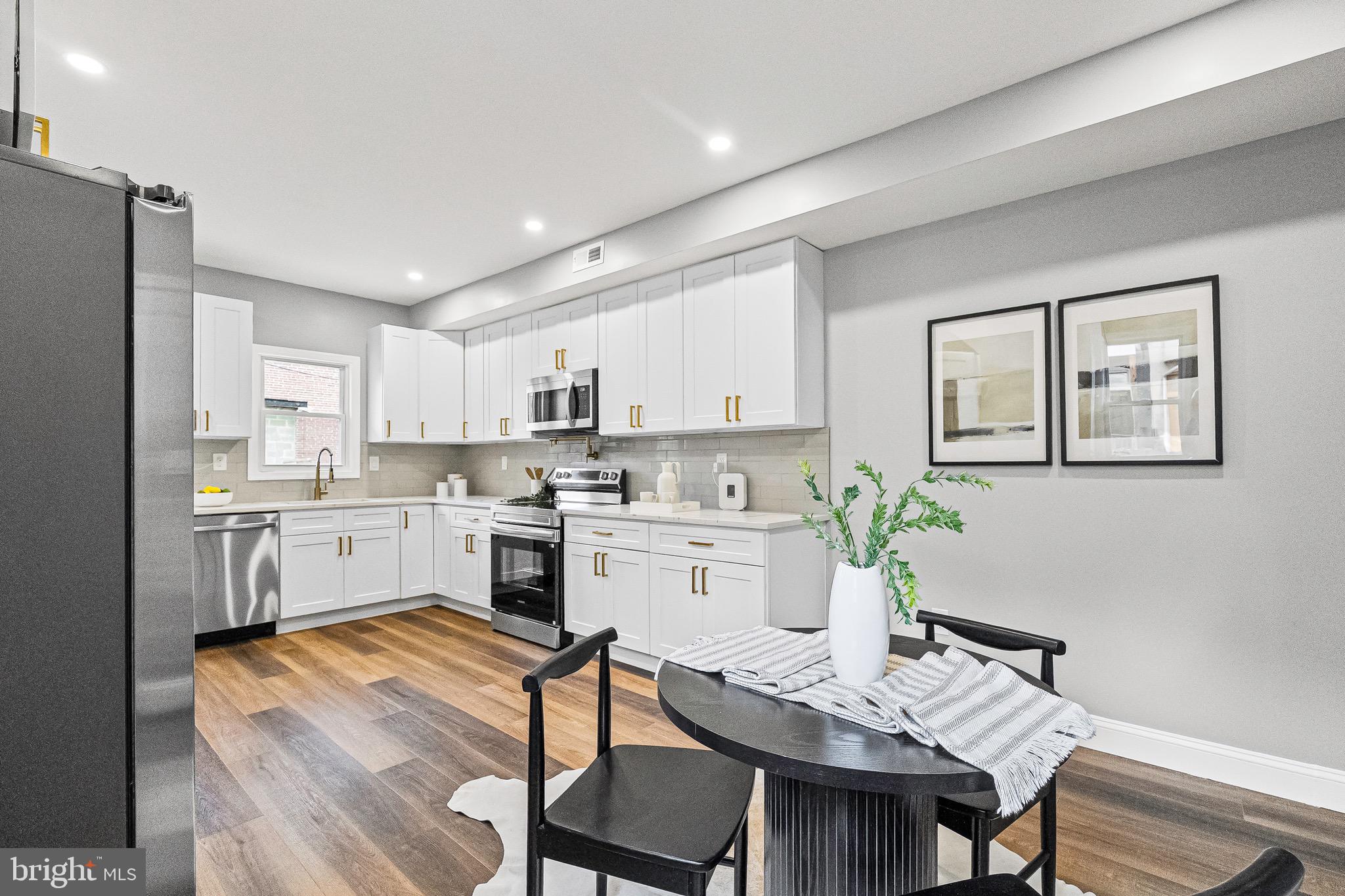 BROADWAY EAST - Residential