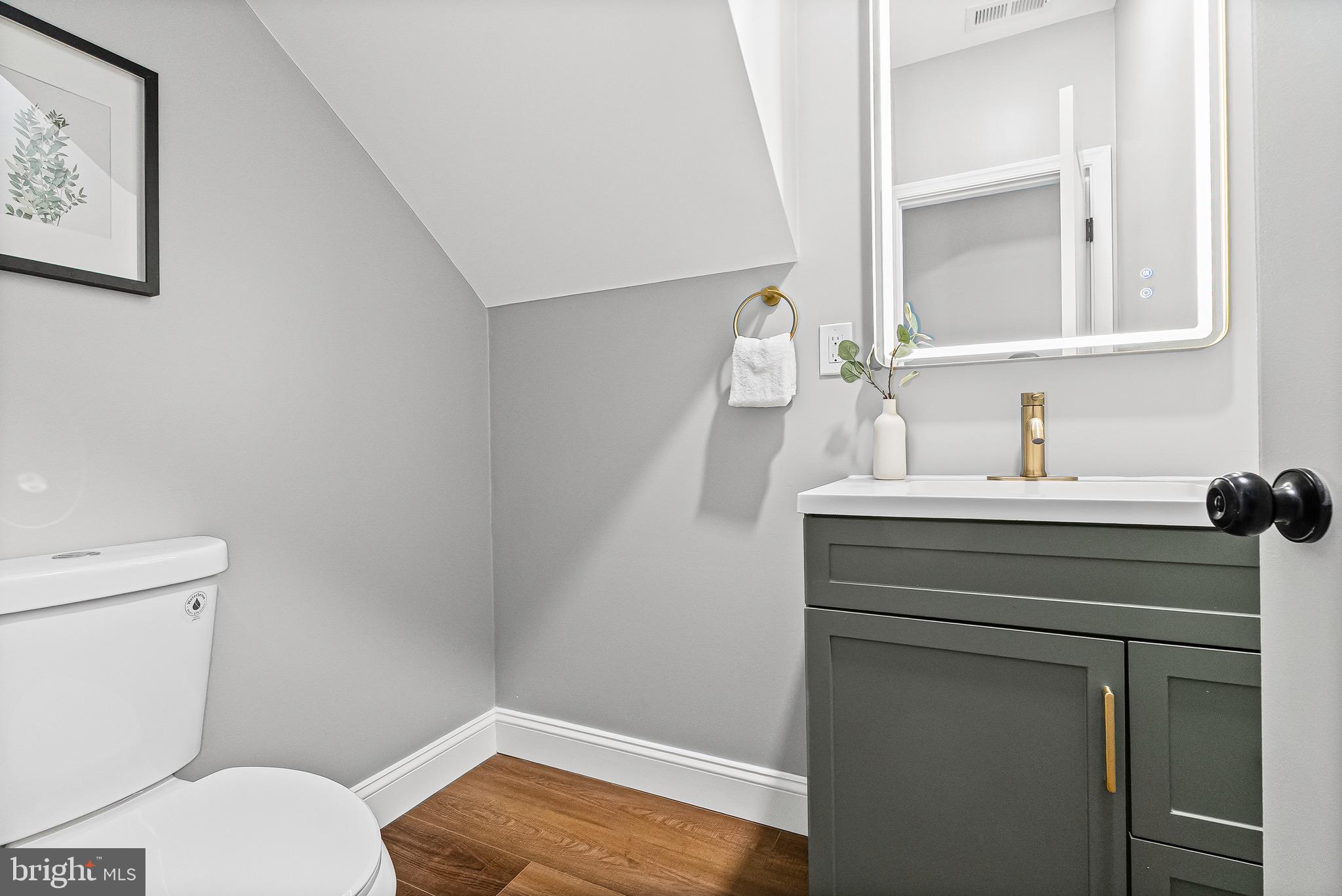 BROADWAY EAST - Residential