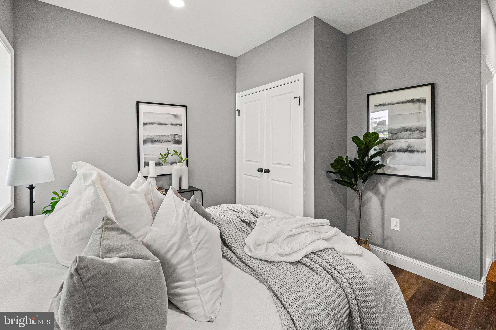 BROADWAY EAST - Residential