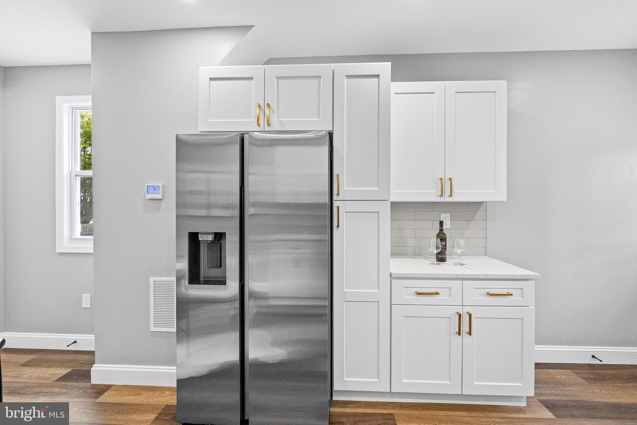 BROADWAY EAST - Residential