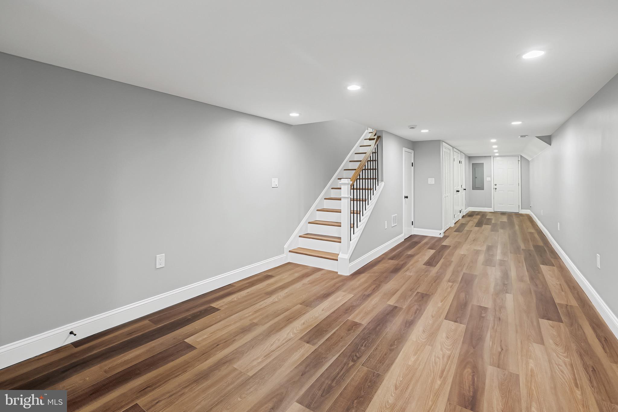 BROADWAY EAST - Residential