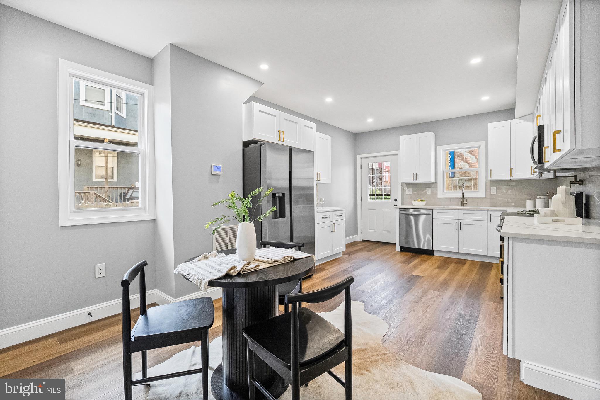 BROADWAY EAST - Residential