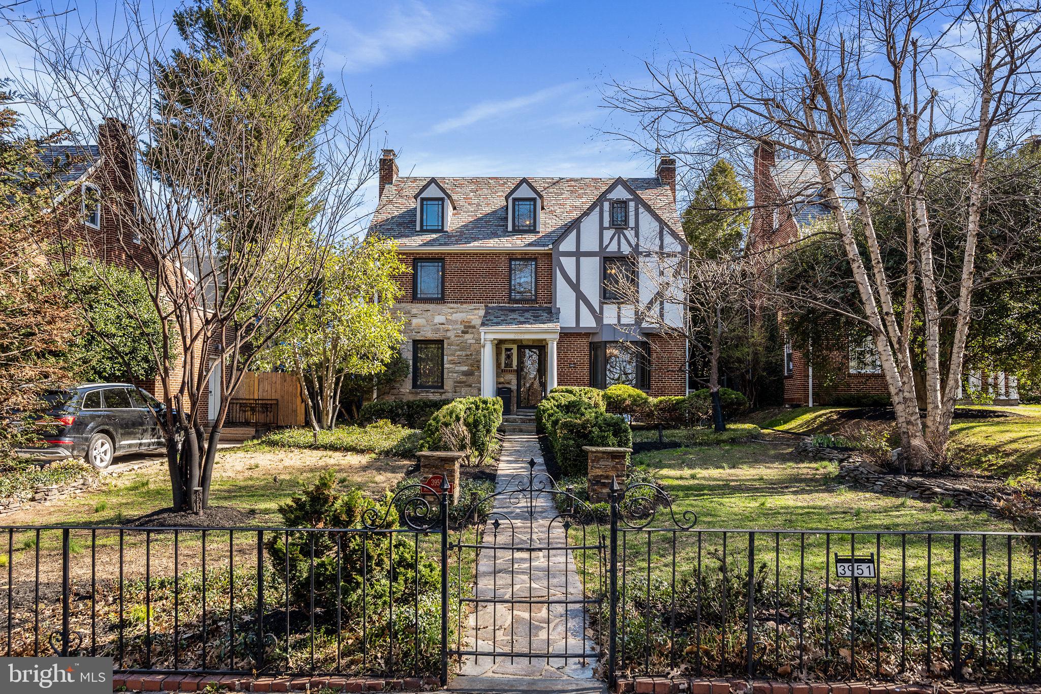 3951 MASSACHUSETTS AVENUE NW