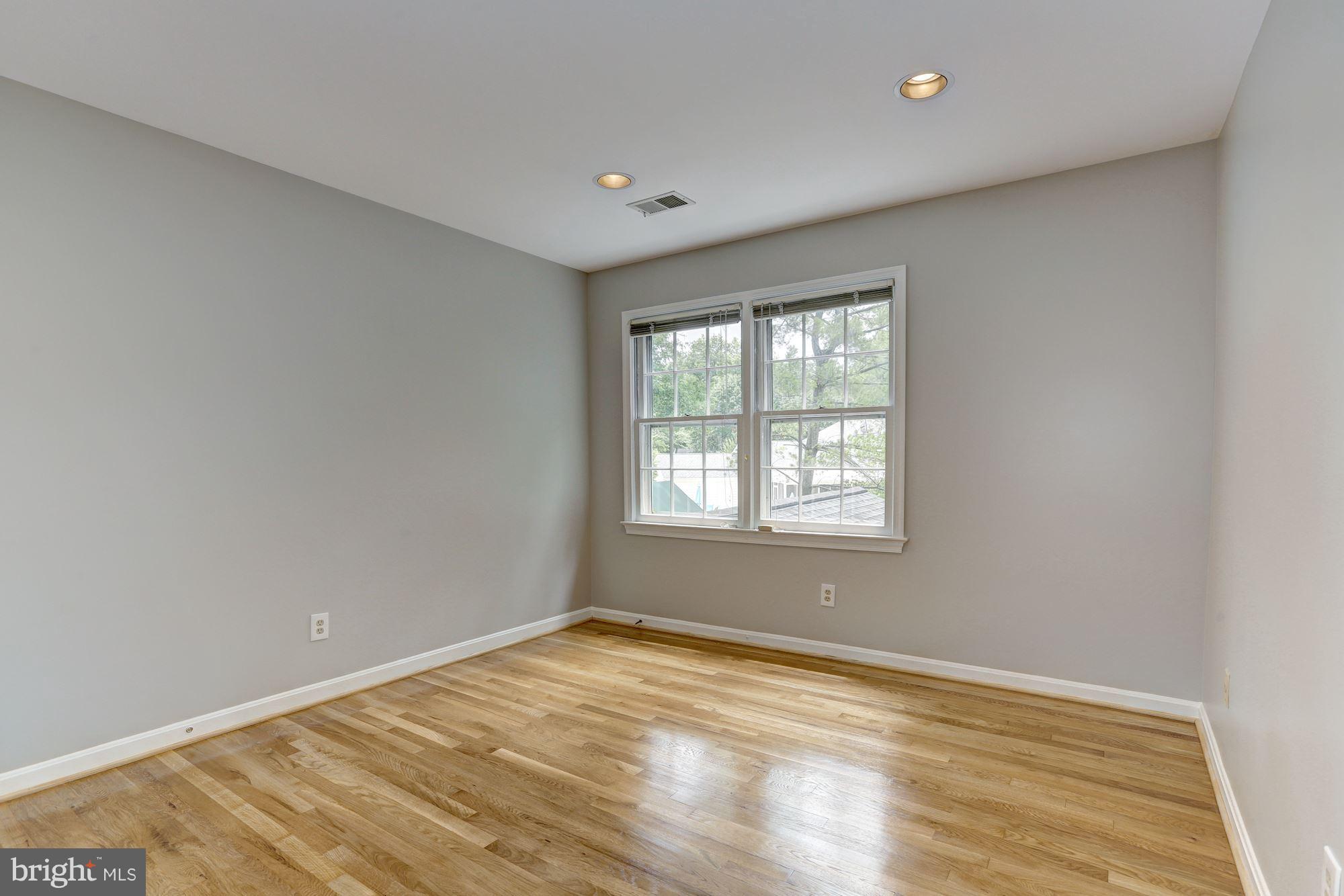 BEDFORDSHIRE - Residential