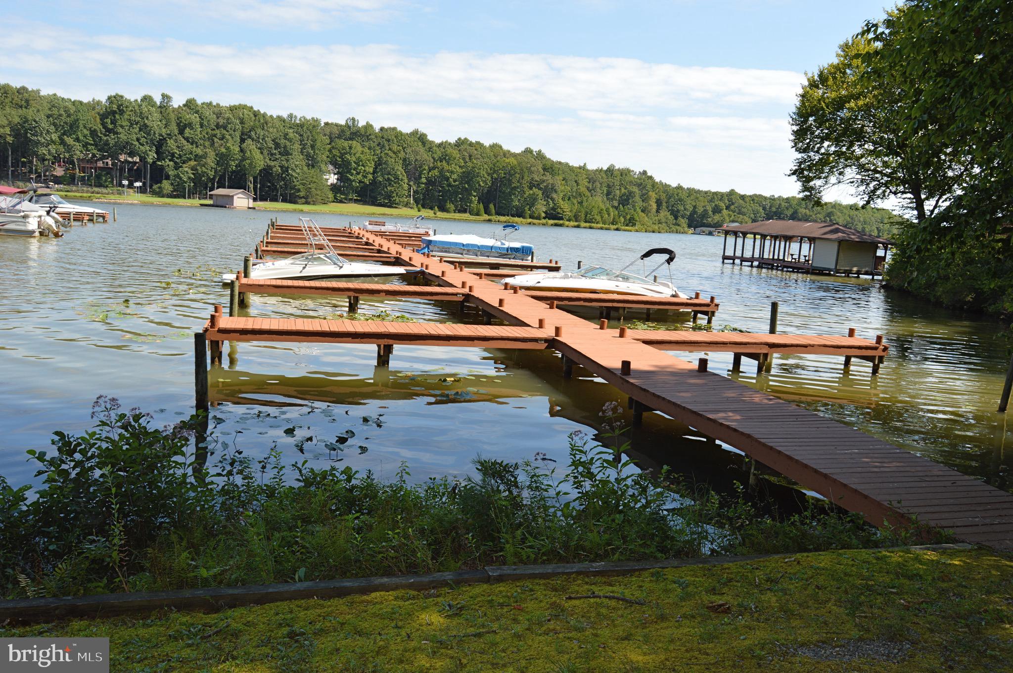 FRESHWATER ESTATES - Land